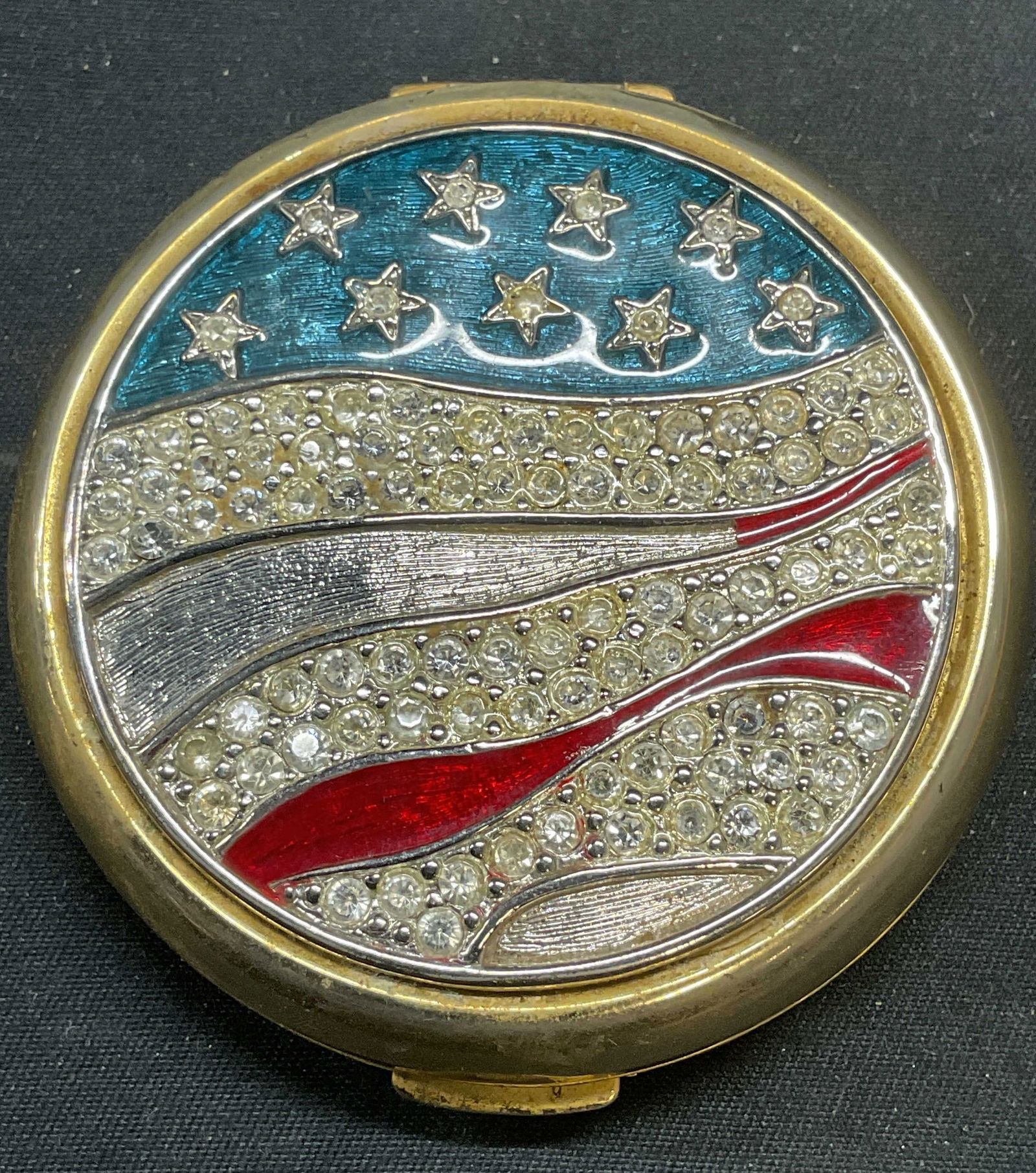 Y2K Estee Lauder American Flag Makeup Compact (1 of 7)