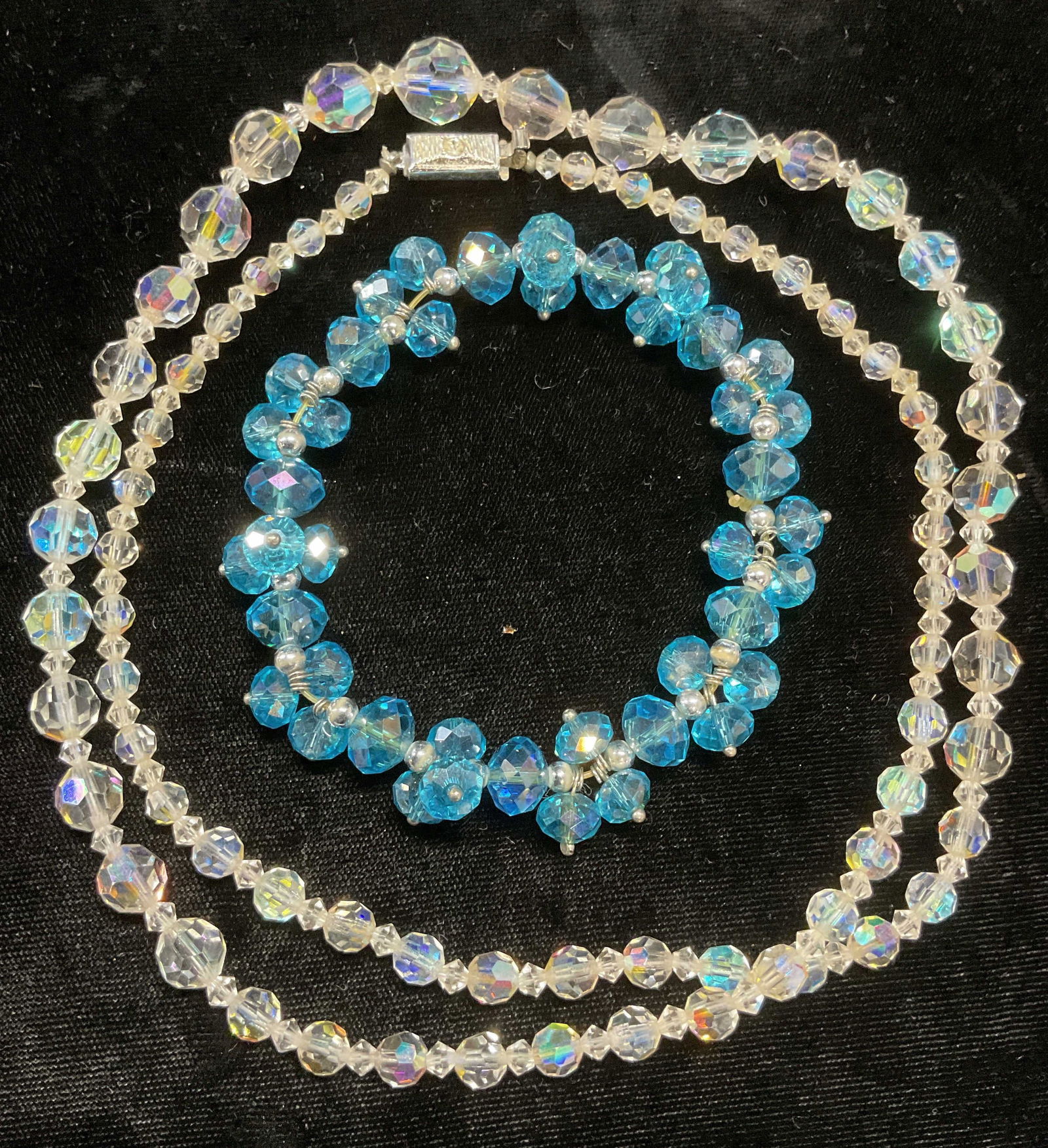 Lot 2 Crystal Beaded Necklace & Bracelet (1 of 6)