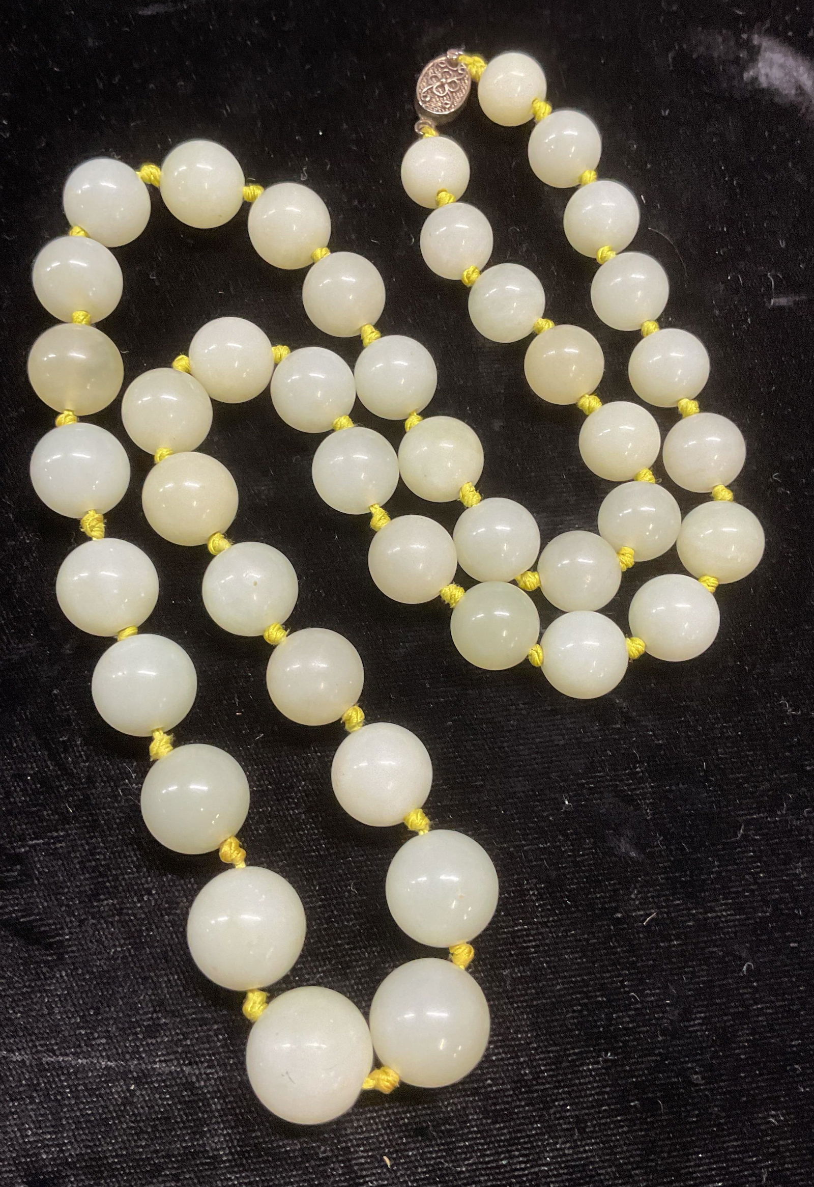 Vintage Green Semiprecious Beaded Necklace (1 of 8)