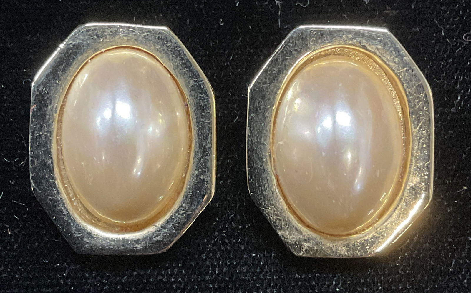 Vtg Donald Stannard Gold Tn Faux Pearl Earrings (1 of 6)