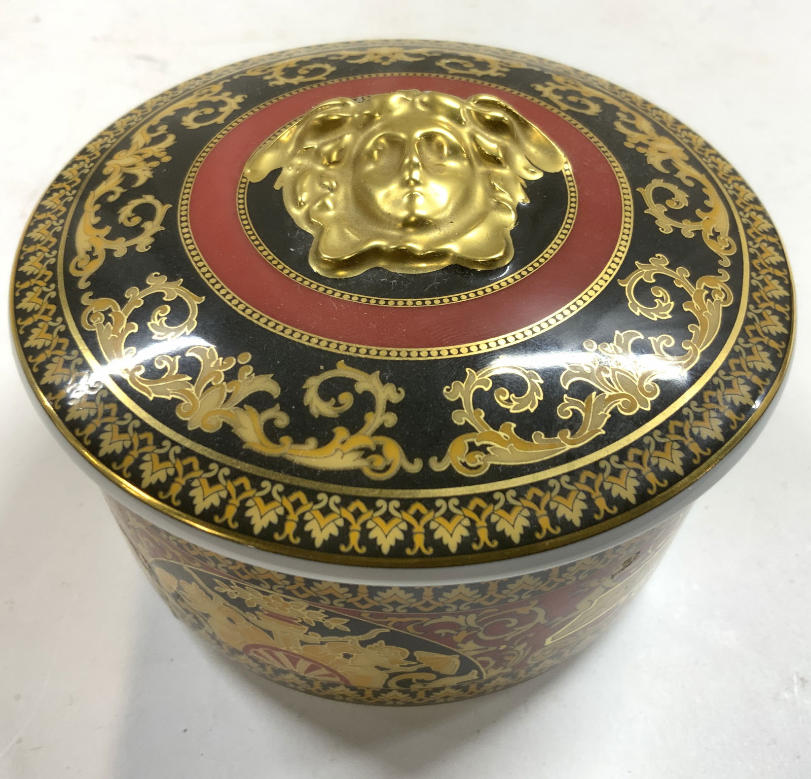 ROSENTHAL VERSACE MEDUSA Porc Trinket Box (1 of 7)