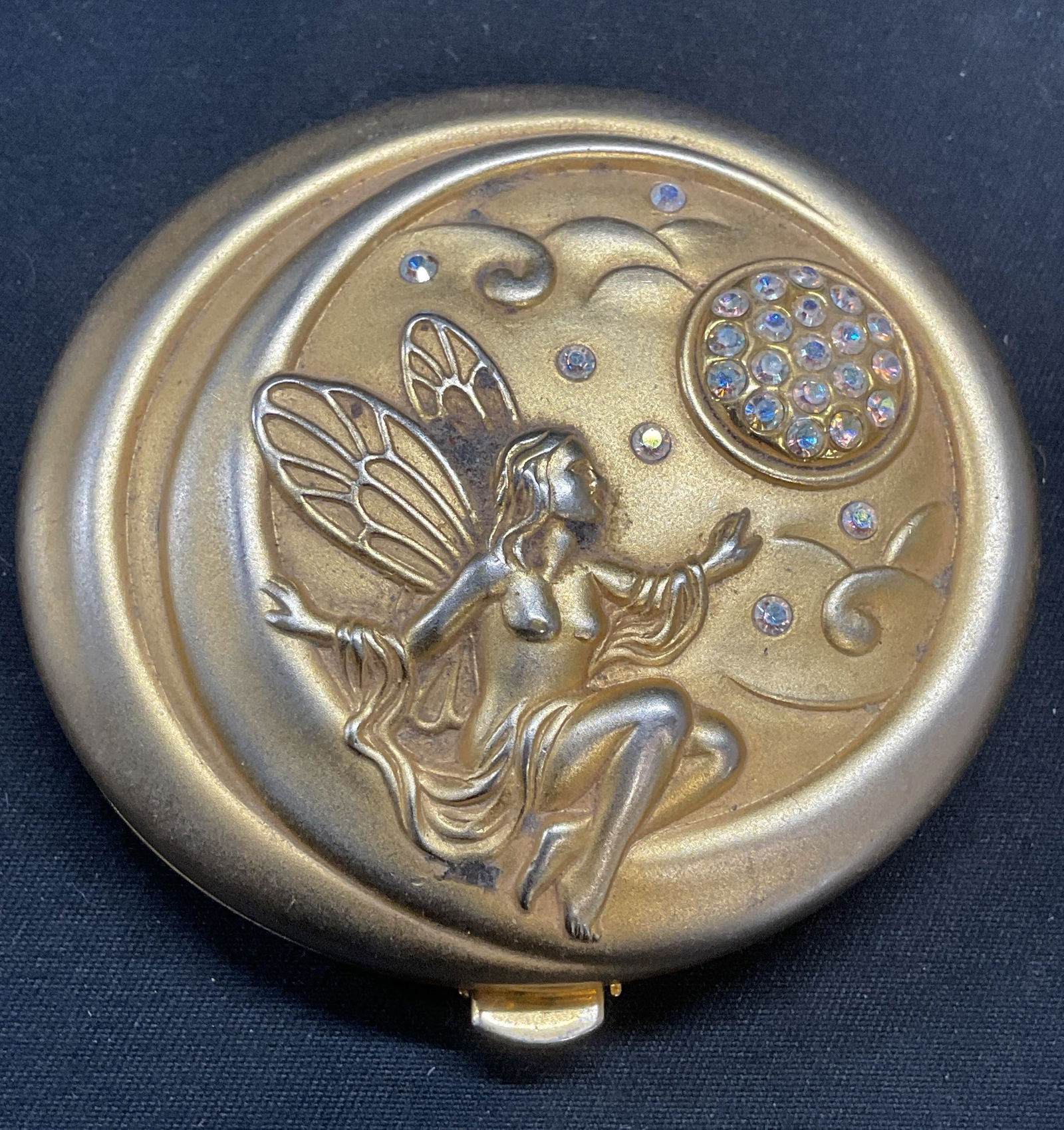 1999 Estee Lauder Fairy Powder Makeup Compact (1 of 6)