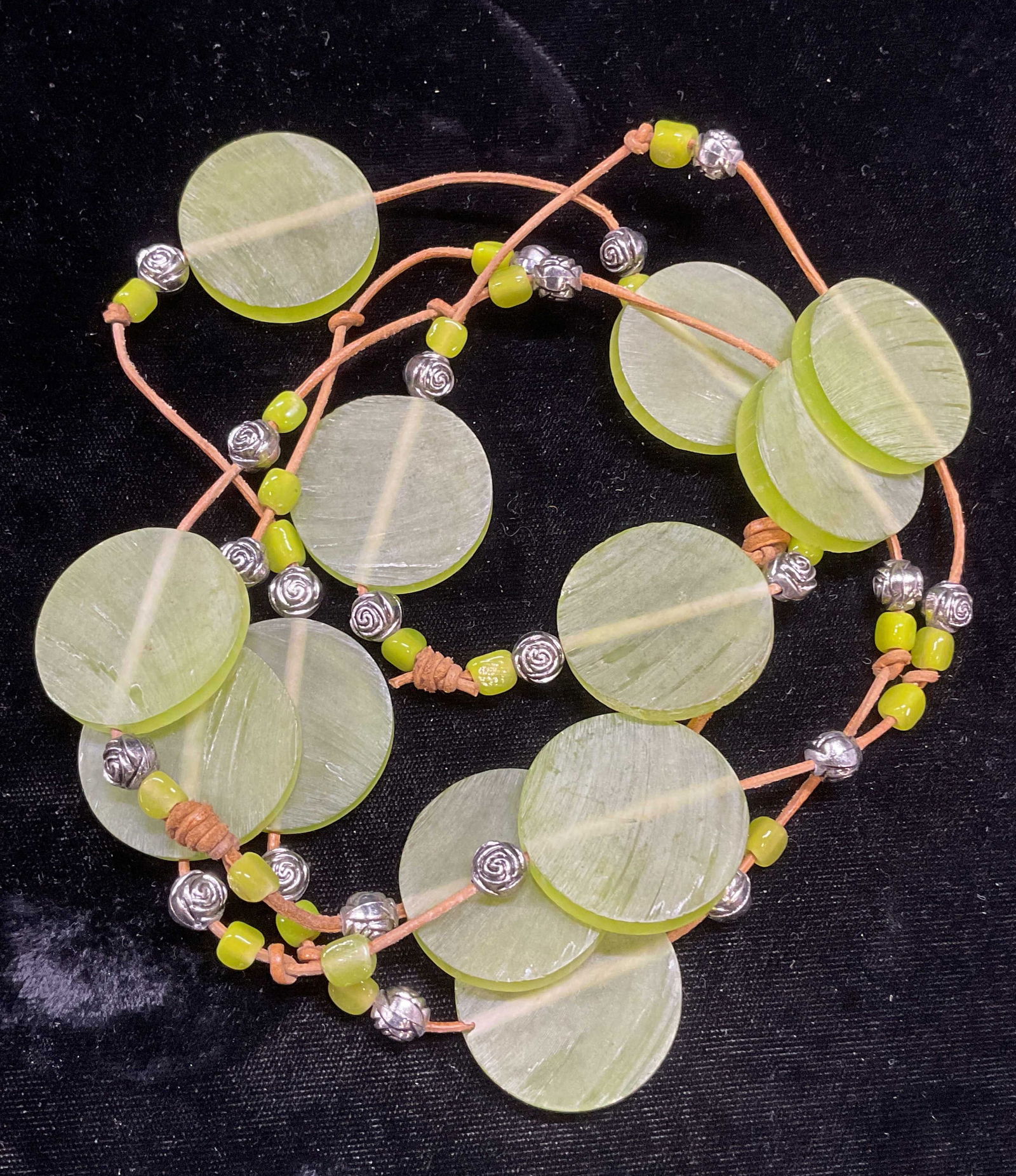 Vintage Green Lucite Disk Necklace (1 of 6)