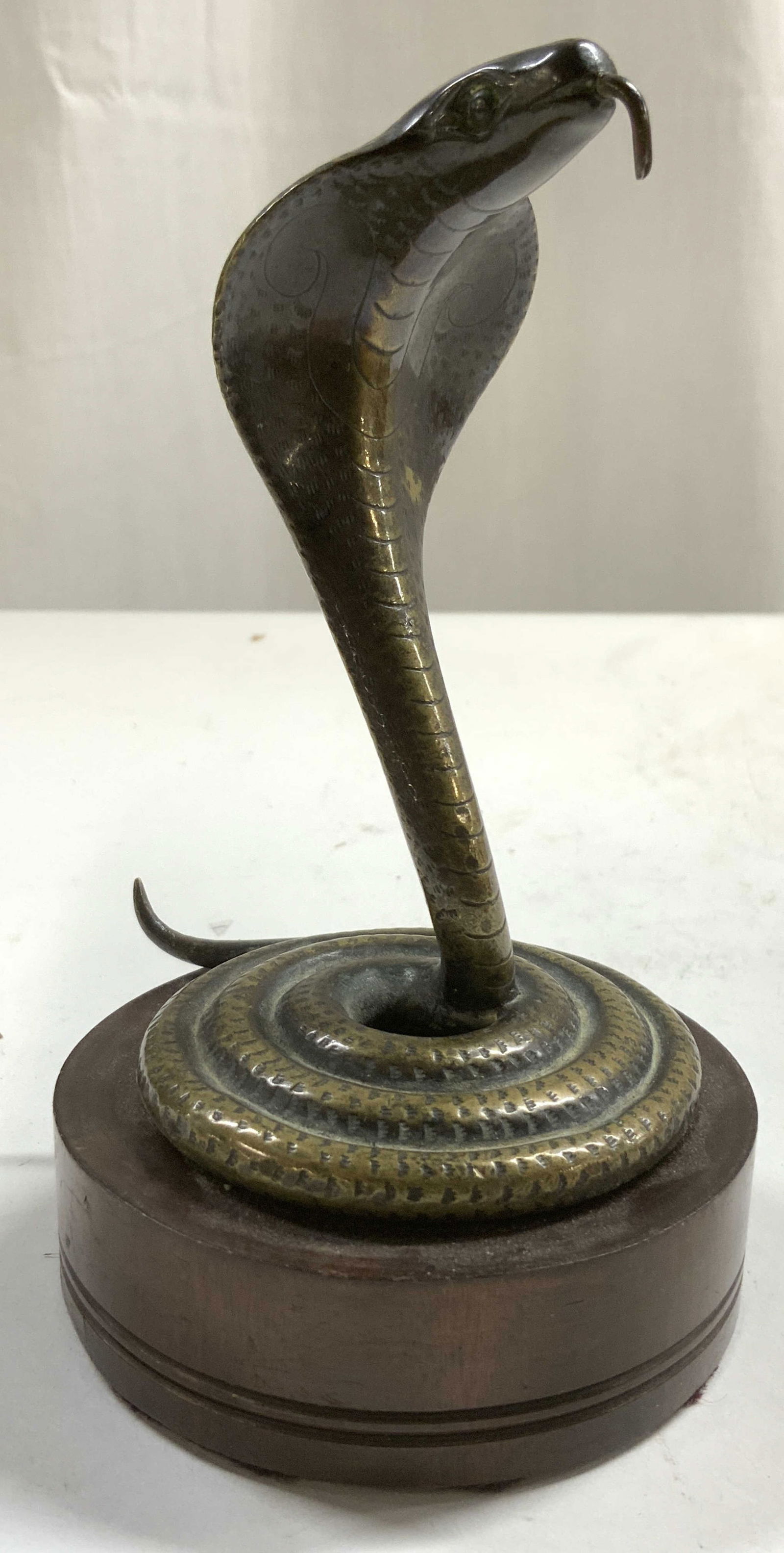 Gilt Bronze French Cobra Pocket Watch Holder (1 of 7)