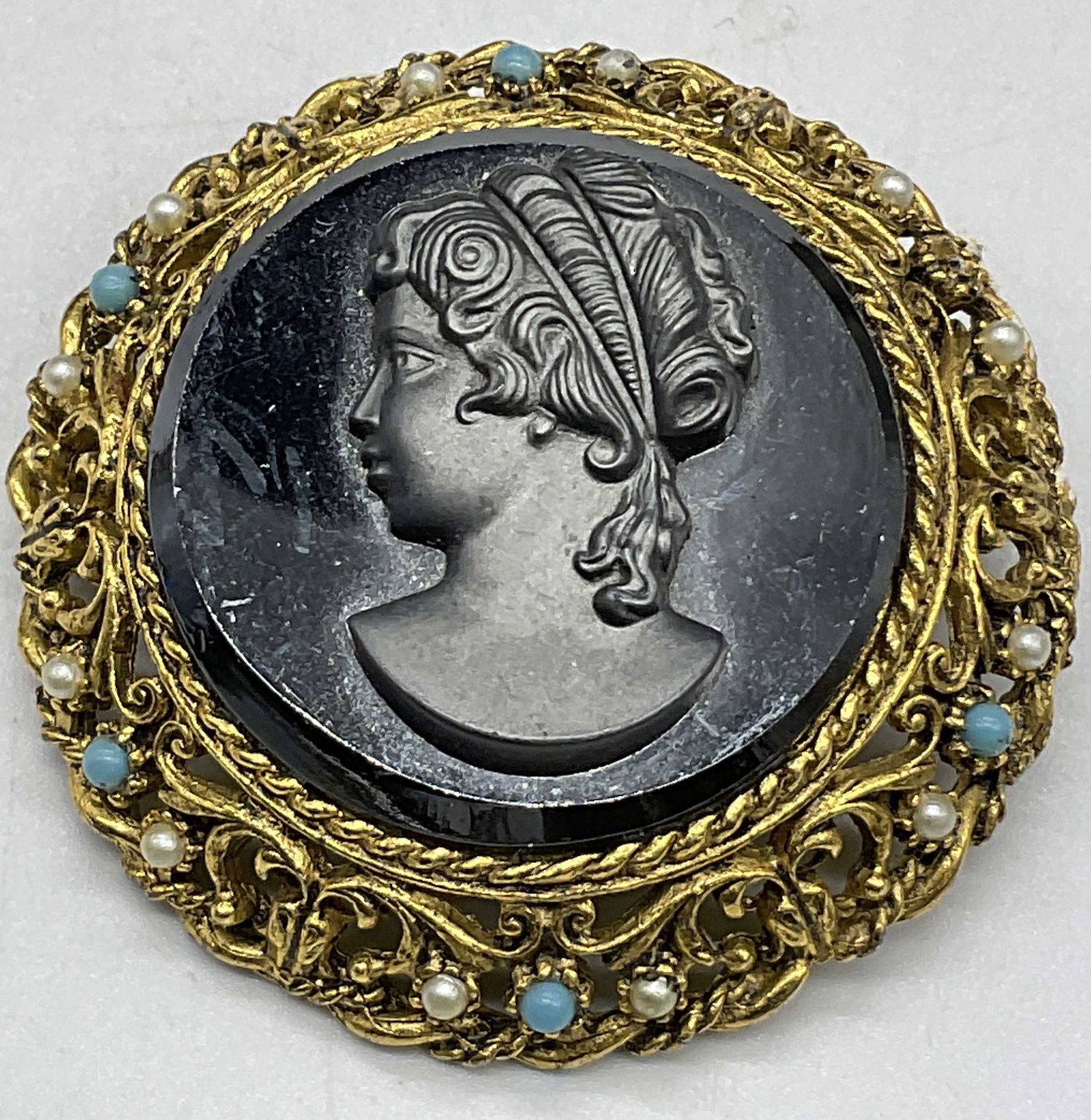Vintage Female Figural Cameo Brooch Pendant (1 of 8)