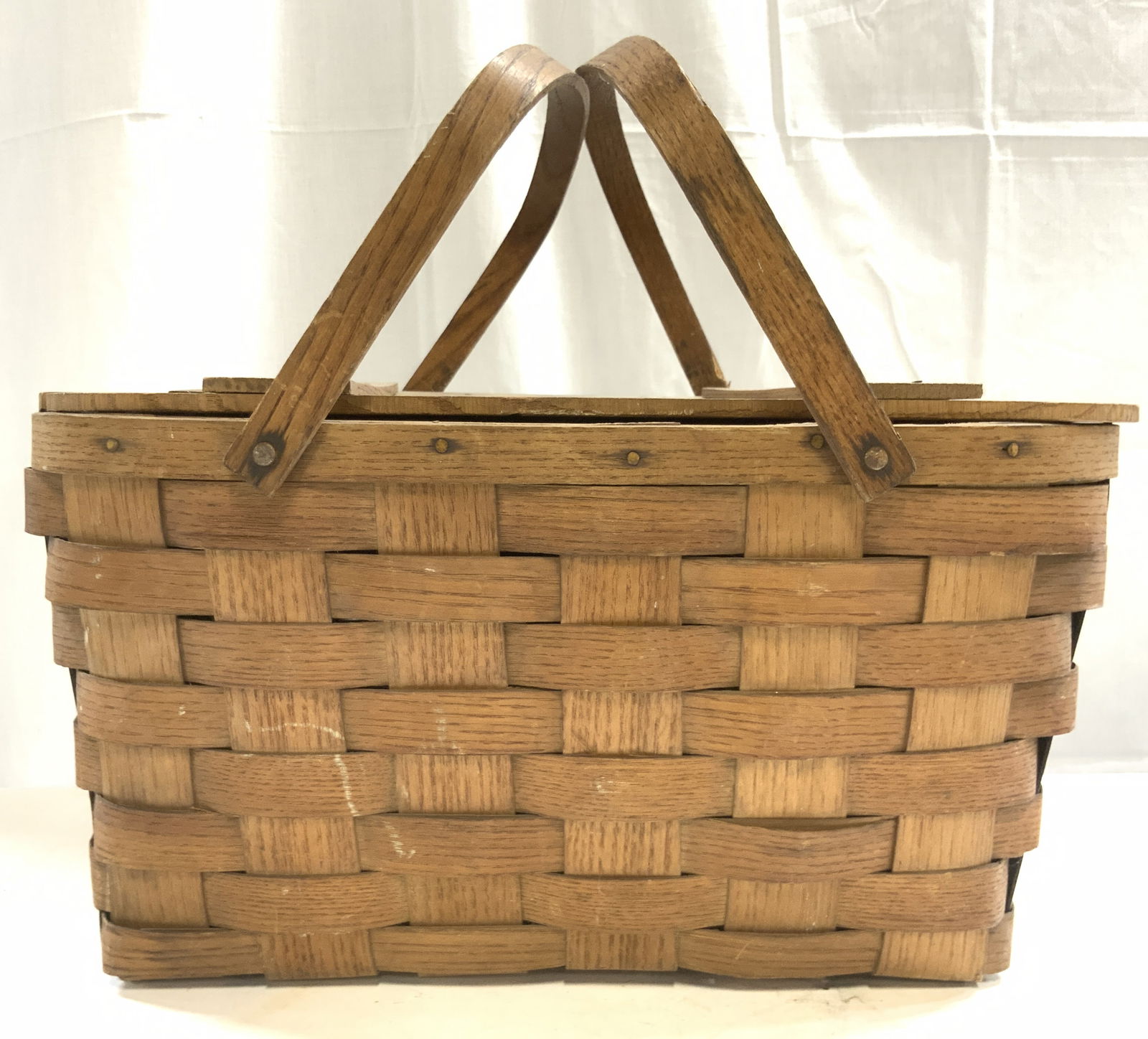 Vtg Woven Wood Slat Picnic Basket W Handles & Lid (1 of 6)