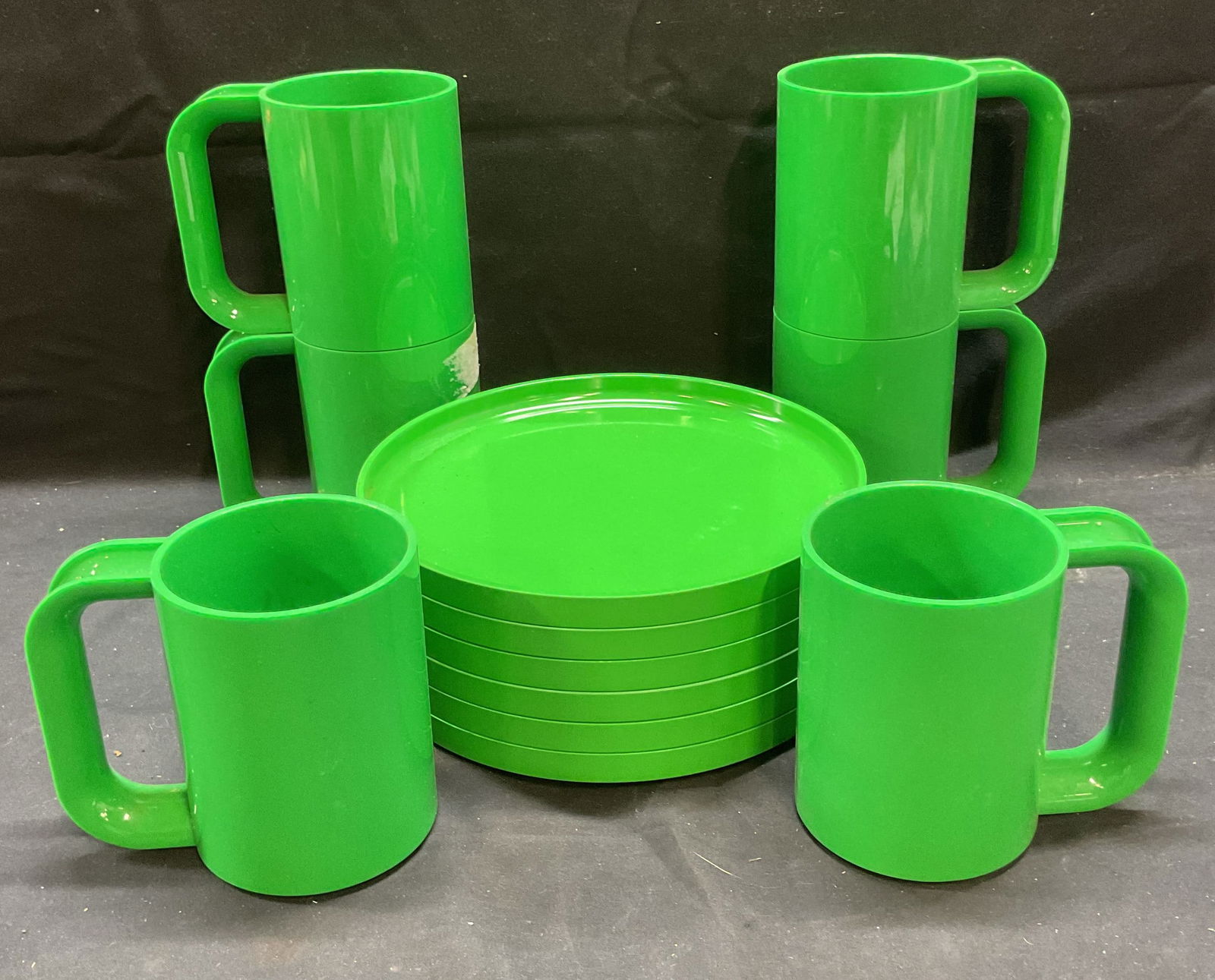 Set 12 Massimo Vignelli Hellerware Plates & Cups (1 of 9)