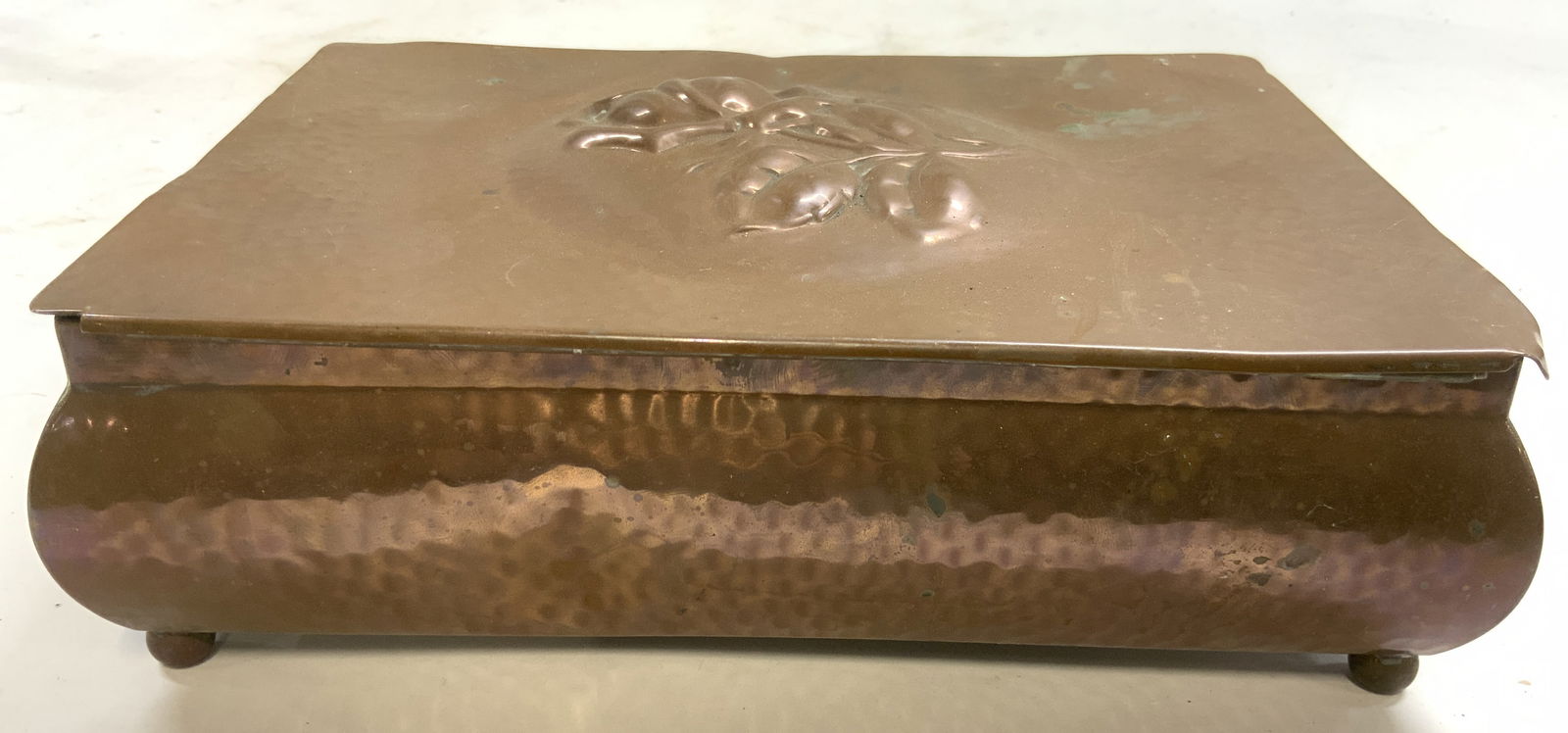 Vintage Footed Hammered Copper Keepsake Box (1 of 7)