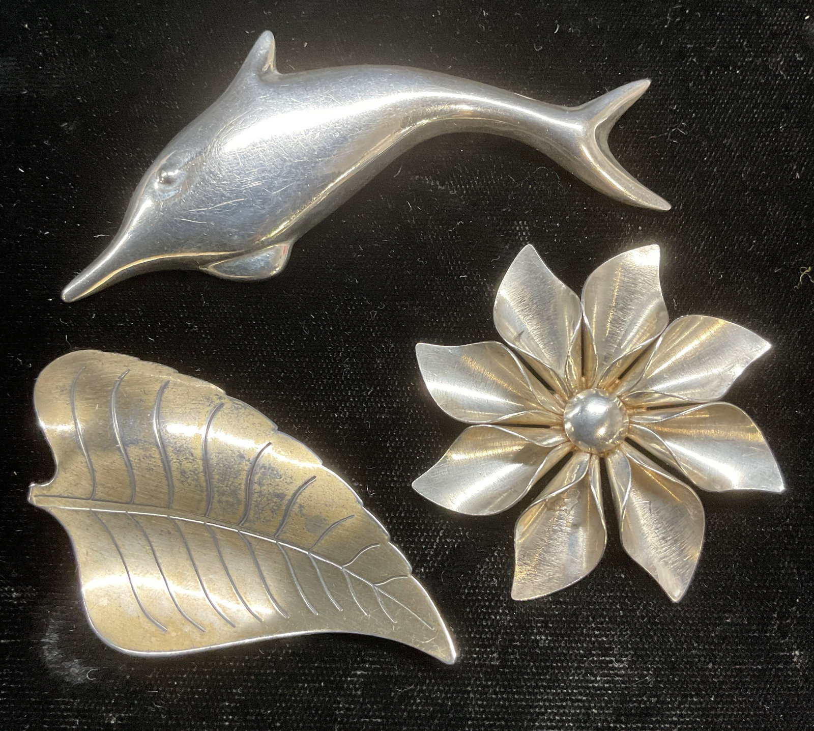 Lot 3 Vtg Beau, TruArt + Sterling Silver Brooches (1 of 7)