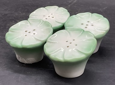 4 Vintage Ceramic Leaf Motif Salt & Pepper Shakers