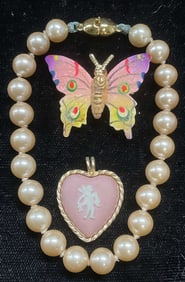 Lot 3 Wedgwood Jasperware Heart Pendant +