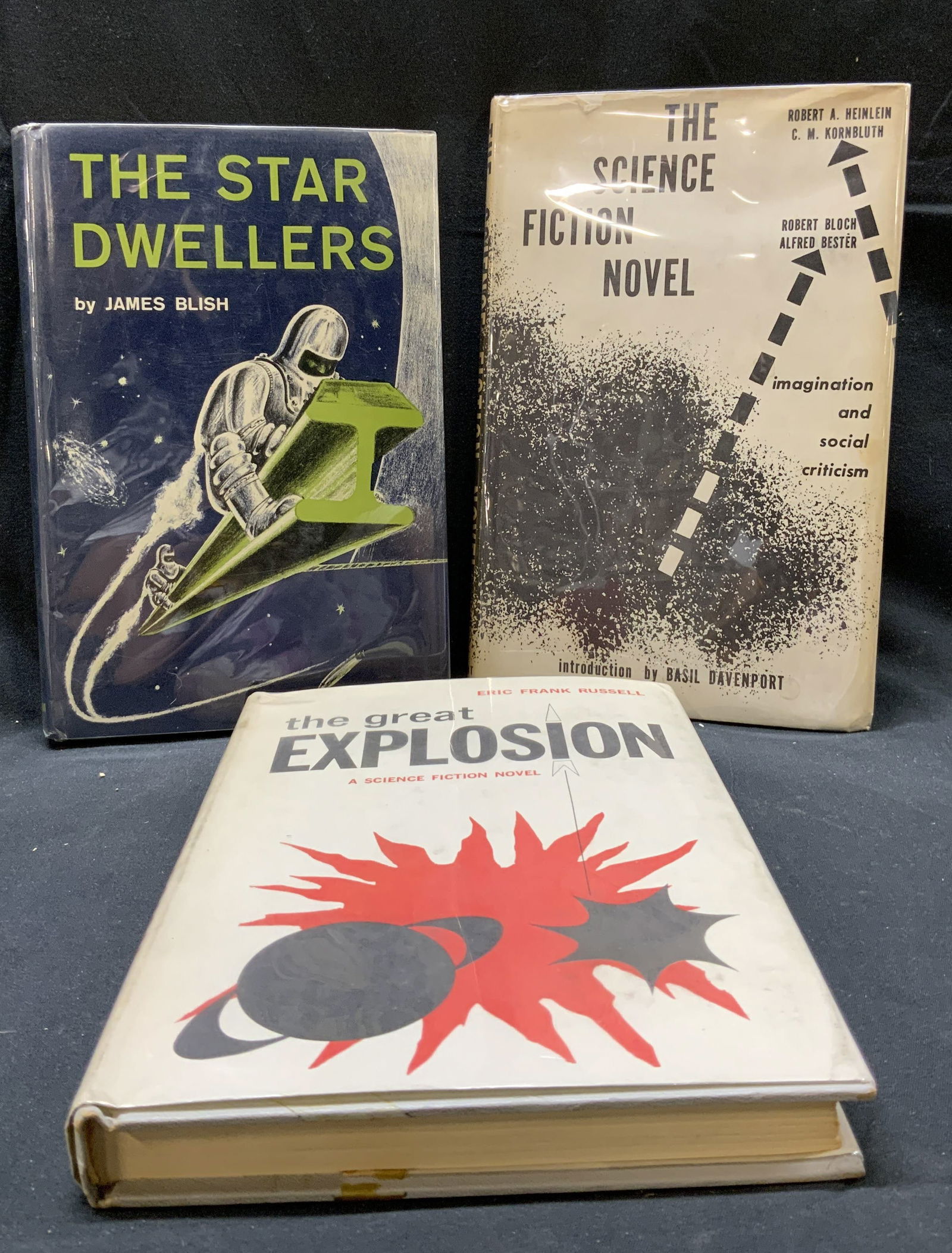 Lot 3 Science Fiction Novels-Illustration 1959+ (1 of 8)