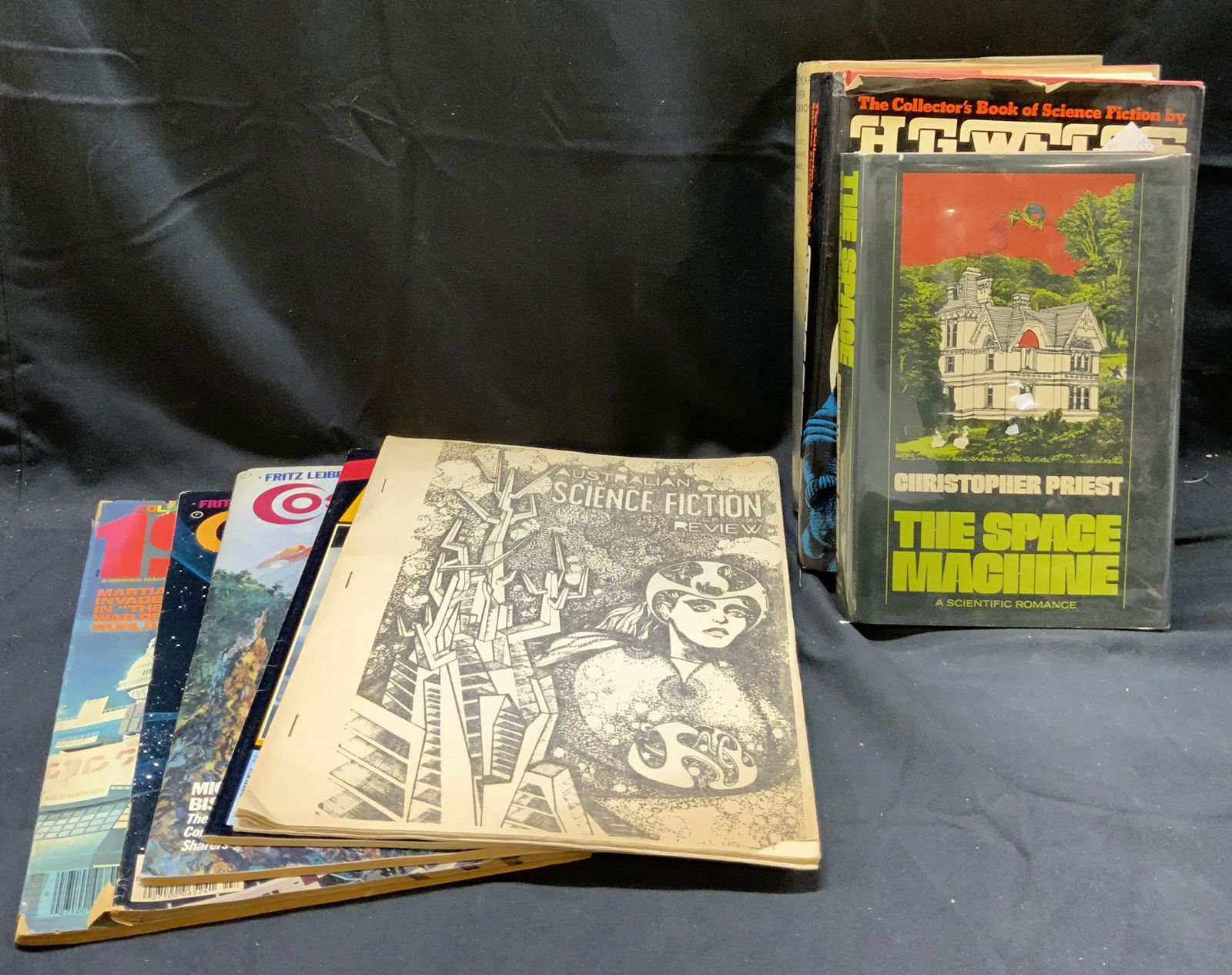 Lot8 Science Fiction Books, Magazines&Comics 1954+ (1 of 7)