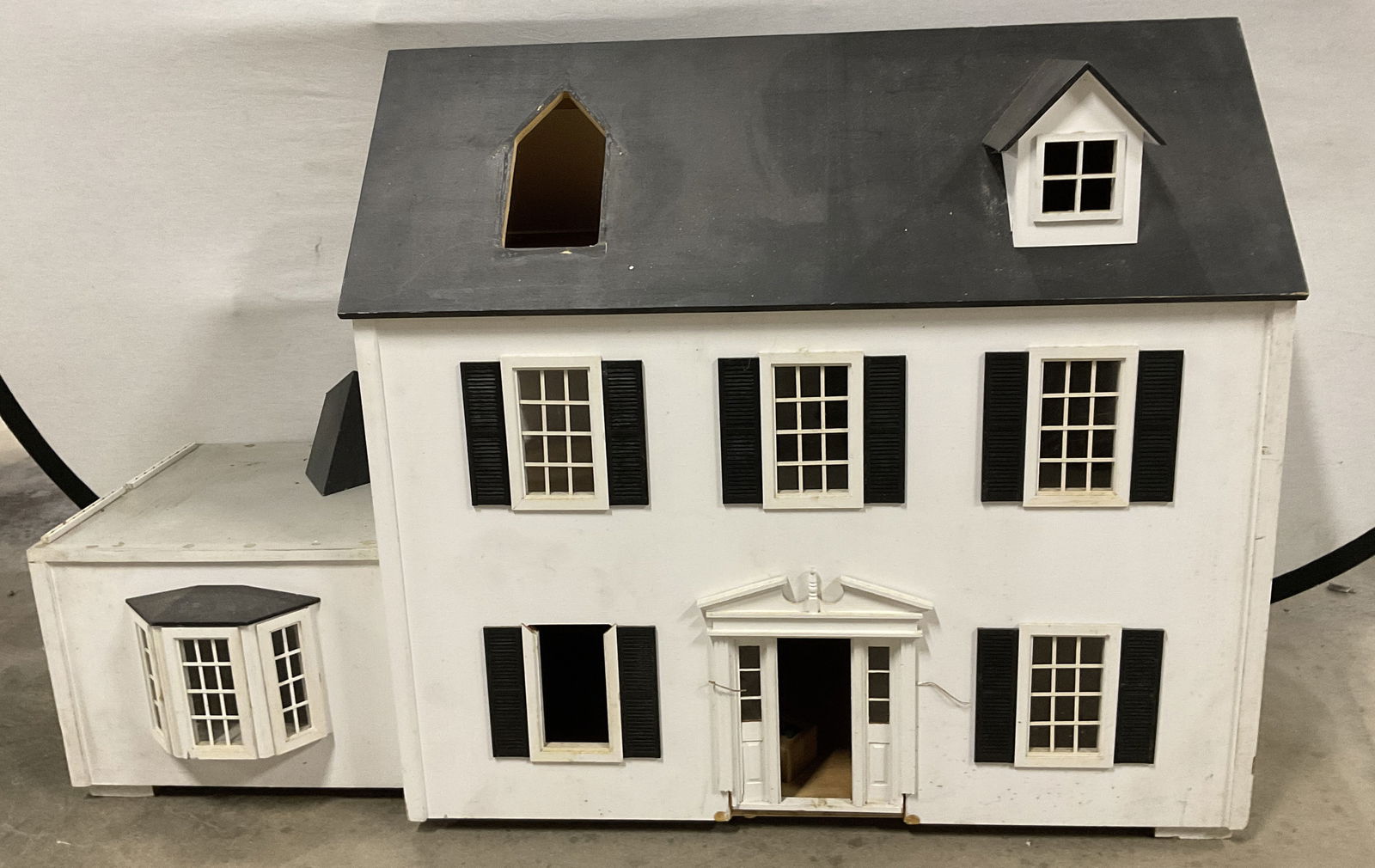 Vintage Wooden Hinged Roof Doll House 45in W (1 of 9)