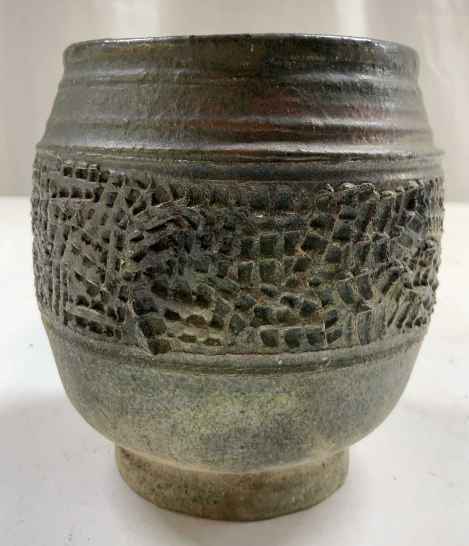 Signed Vntg Hand Crafted Ceramic Vase (1 of 6)