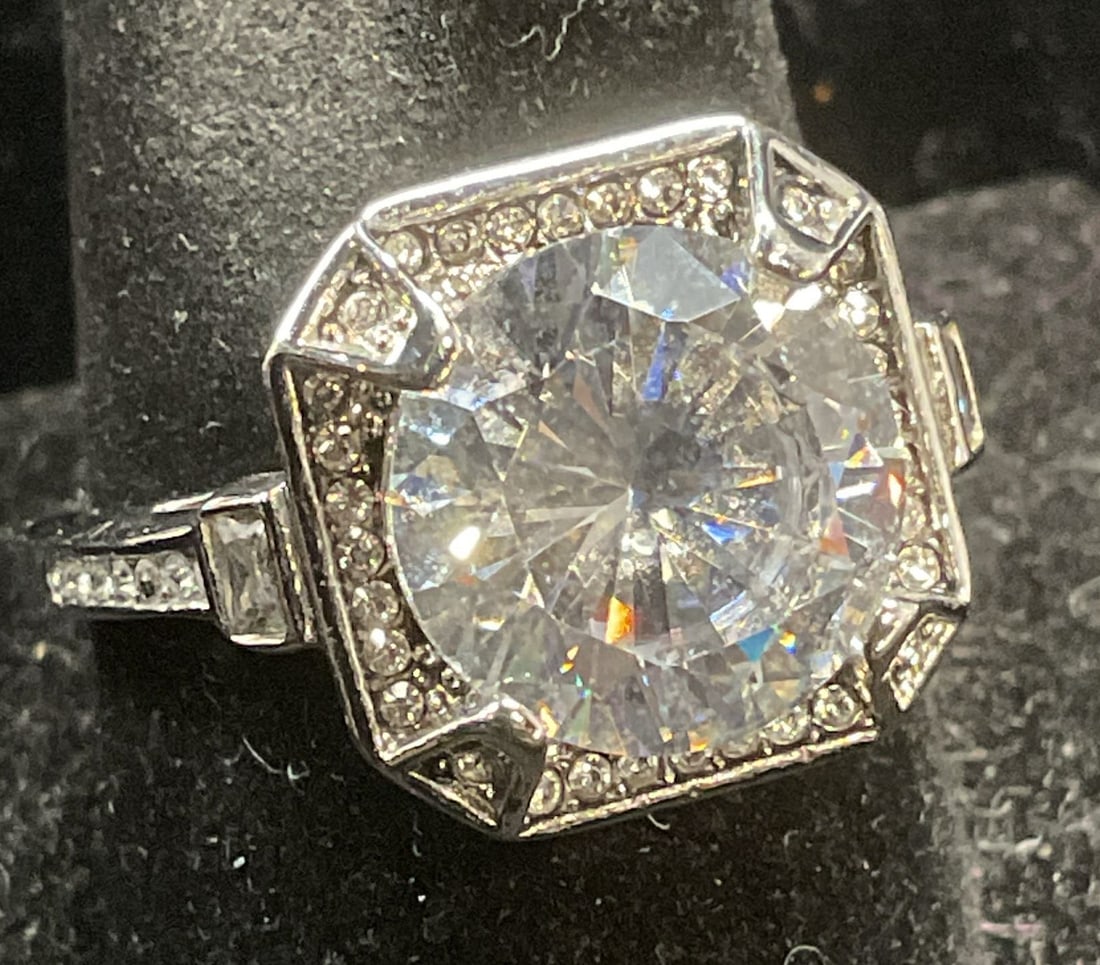 Silver Tone Crystal Cocktail Statement Ring (1 of 6)