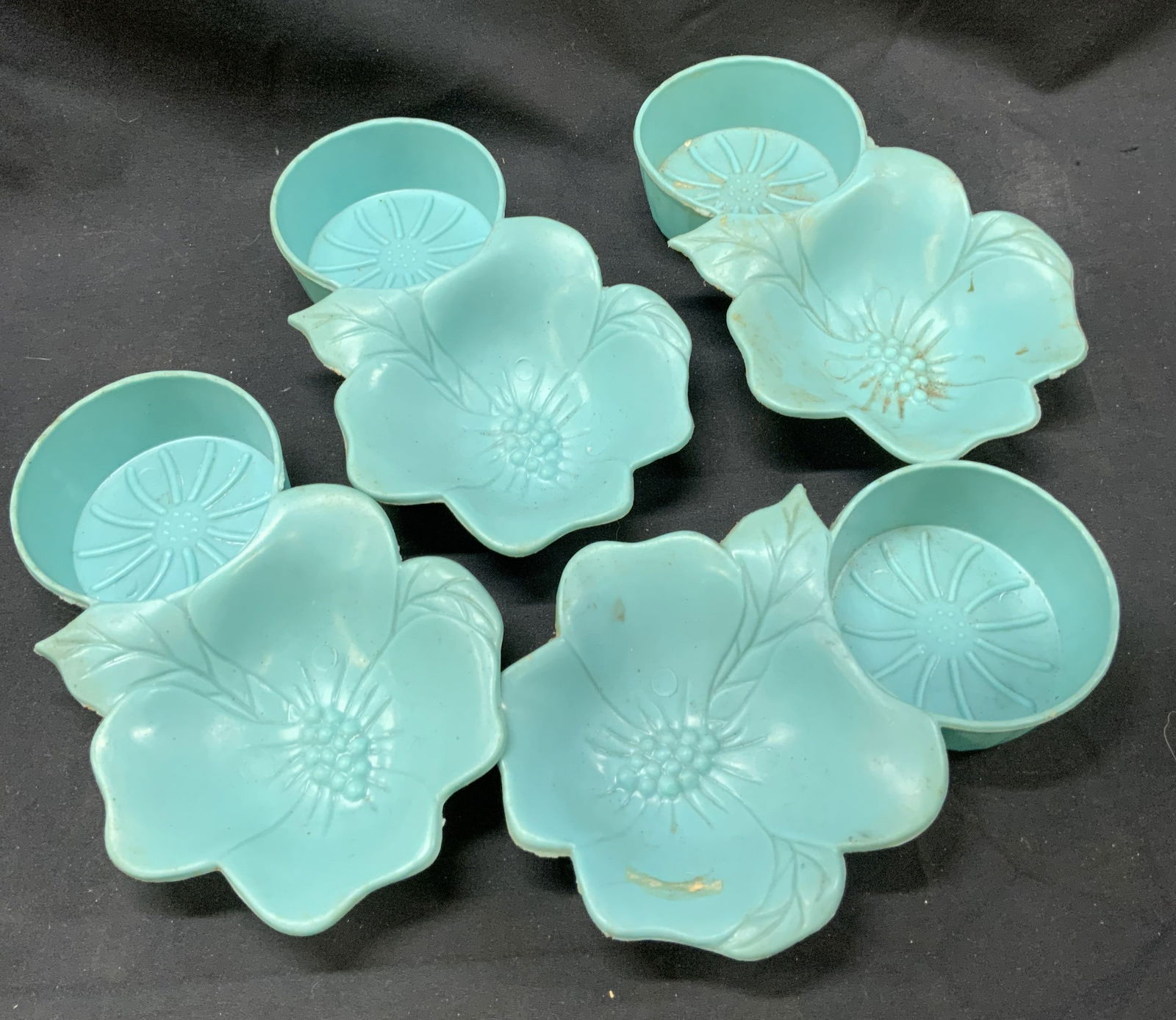 Hofmann Industries Hibiscus Flower Snack Dish (1 of 7)