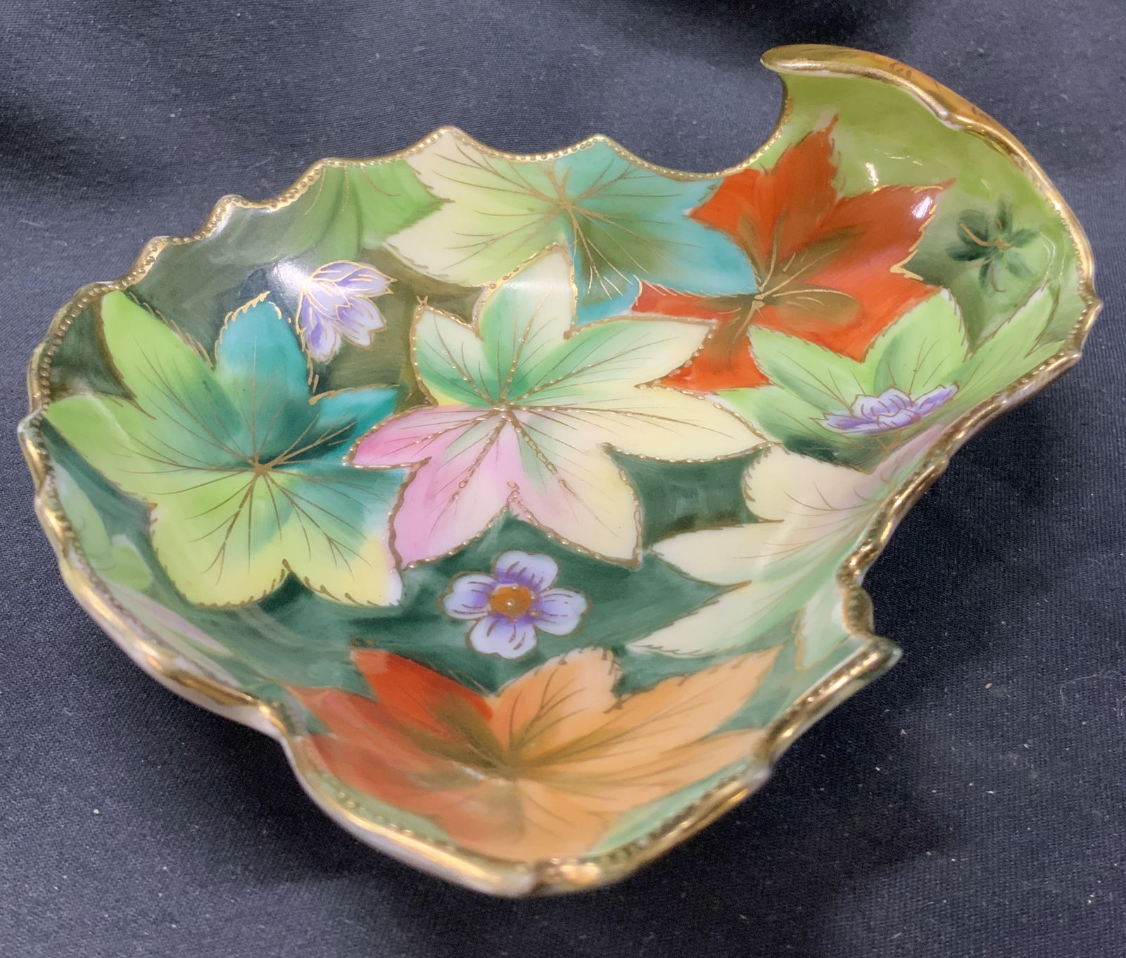 Vintage CHUBU China Porcelain Leaf Trinket Dish (1 of 7)