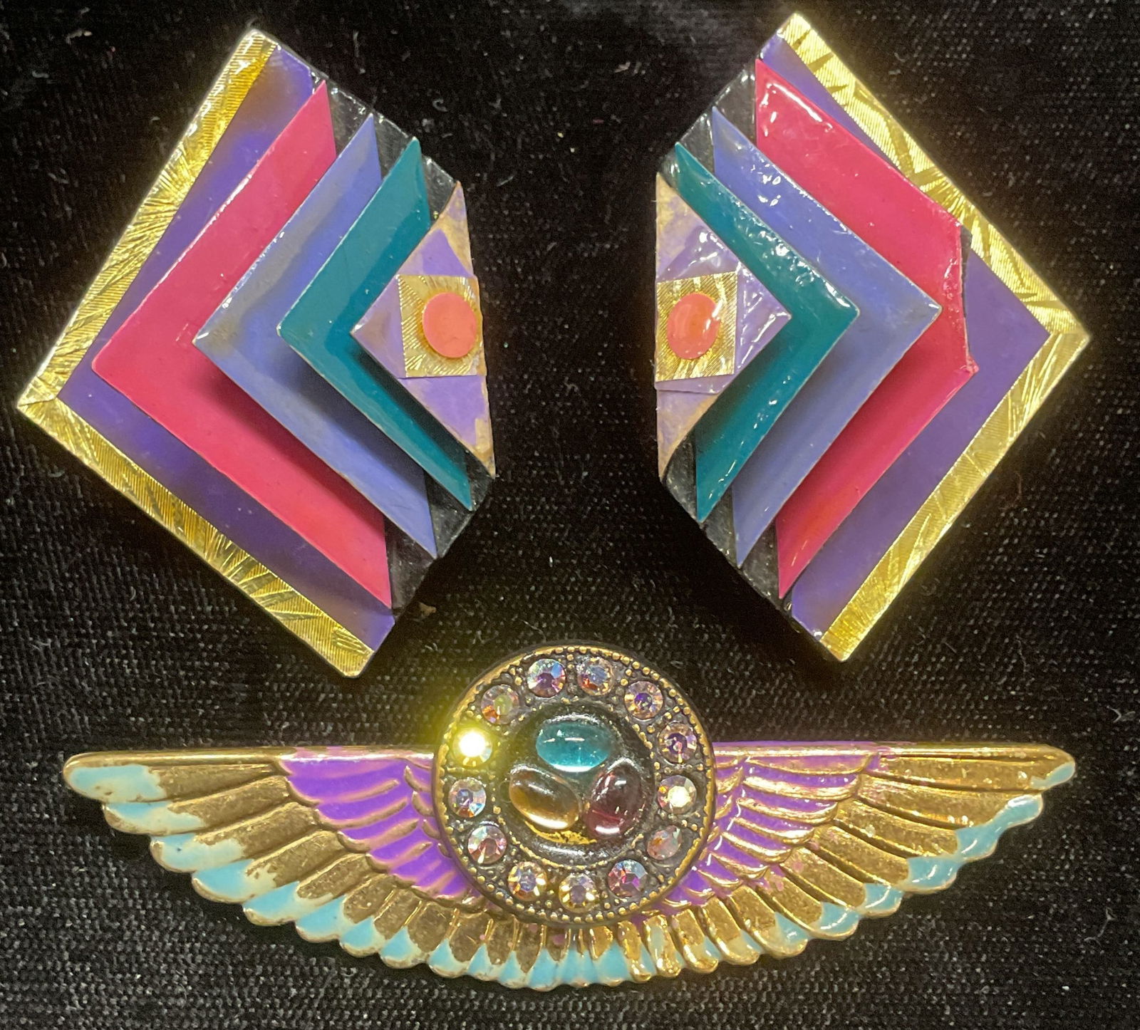 Lot 2 Vtg Geometric Earrings & Wing Brooch (1 of 7)