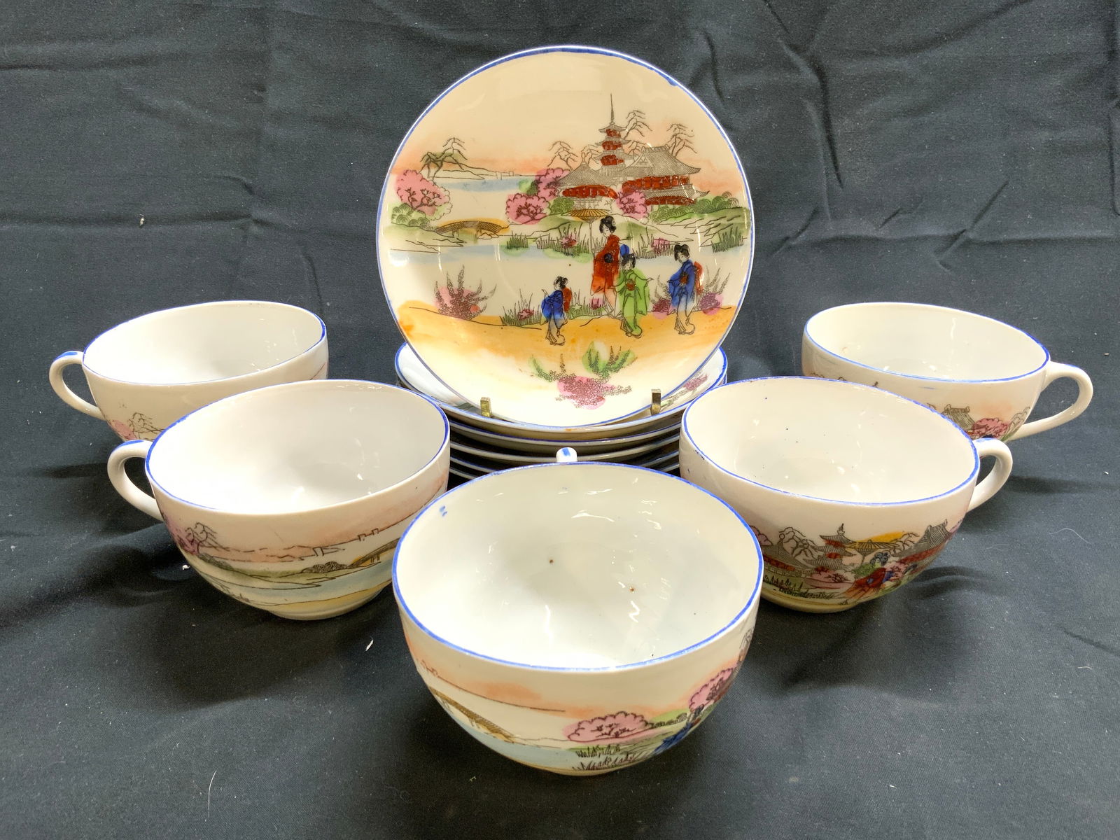 Set 11 H Painted Asian Porc T cups & Saucers JAPAN (1 of 6)