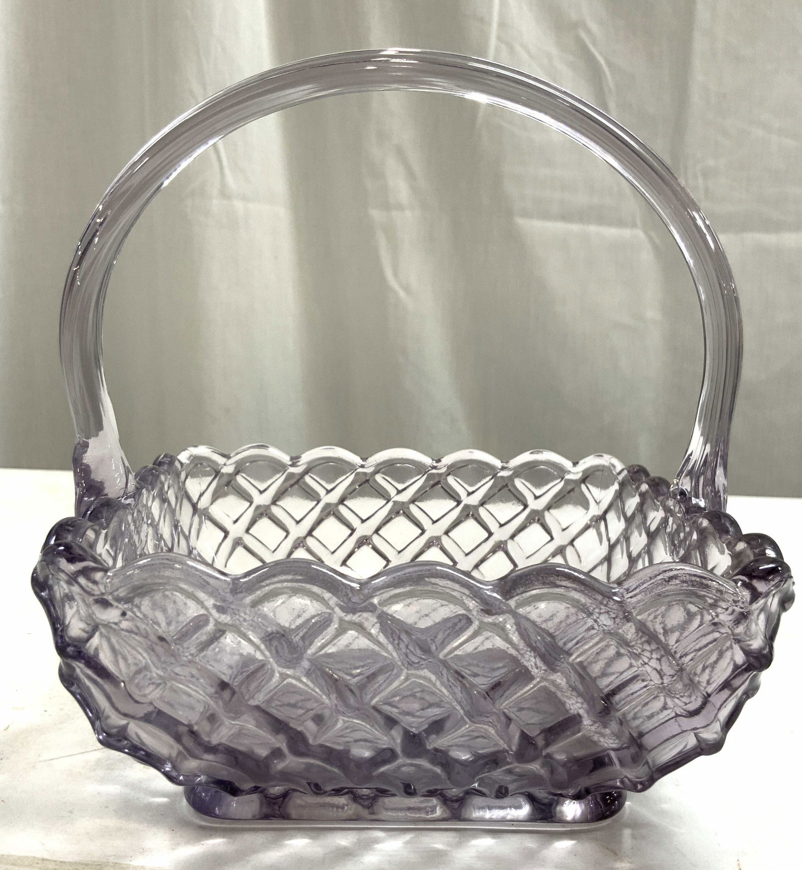LE SMITH Vintage Art Glass Basket Lavender (1 of 7)