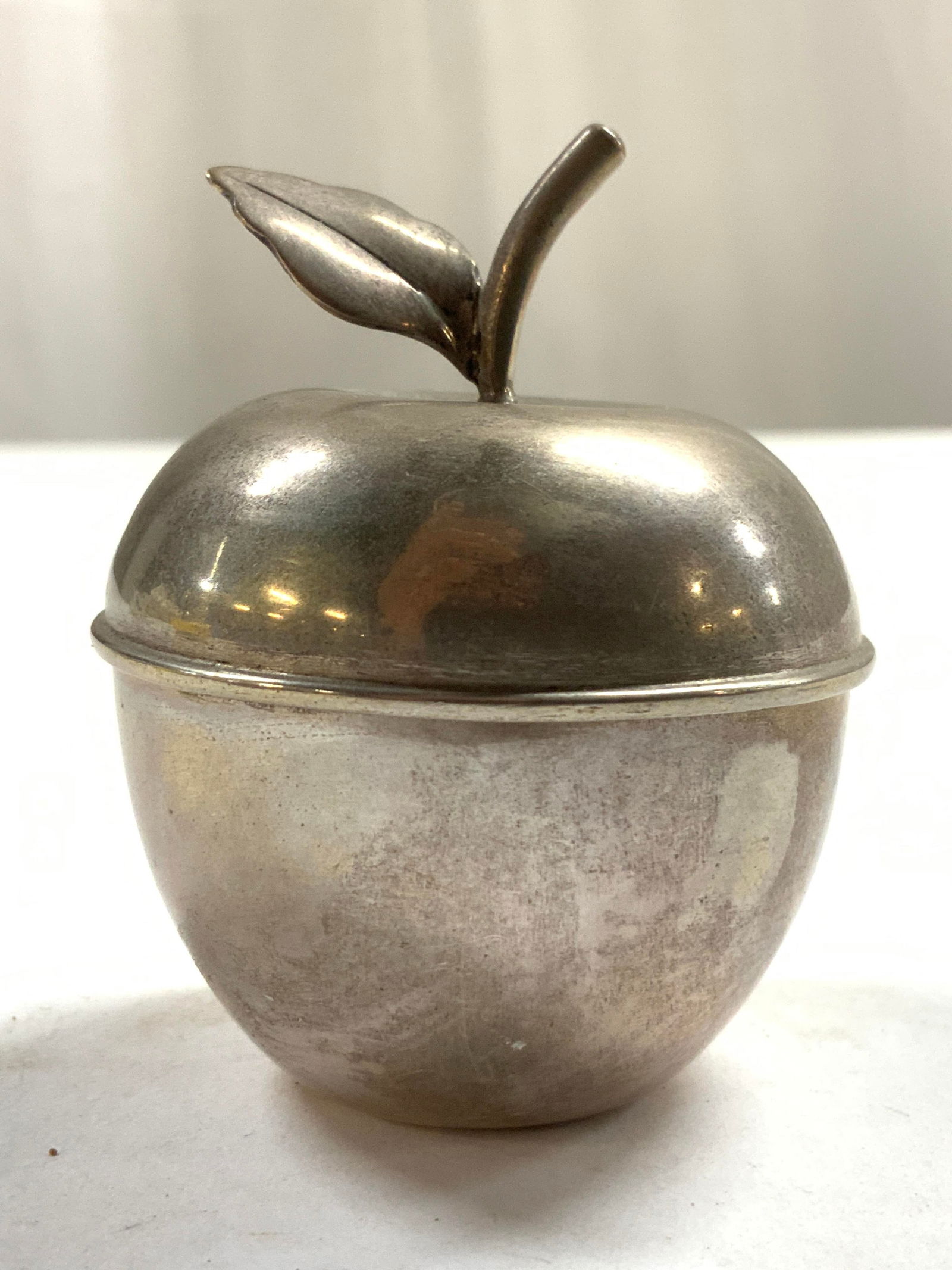 Silver Plate Apple Trinket Box W Lid (1 of 6)