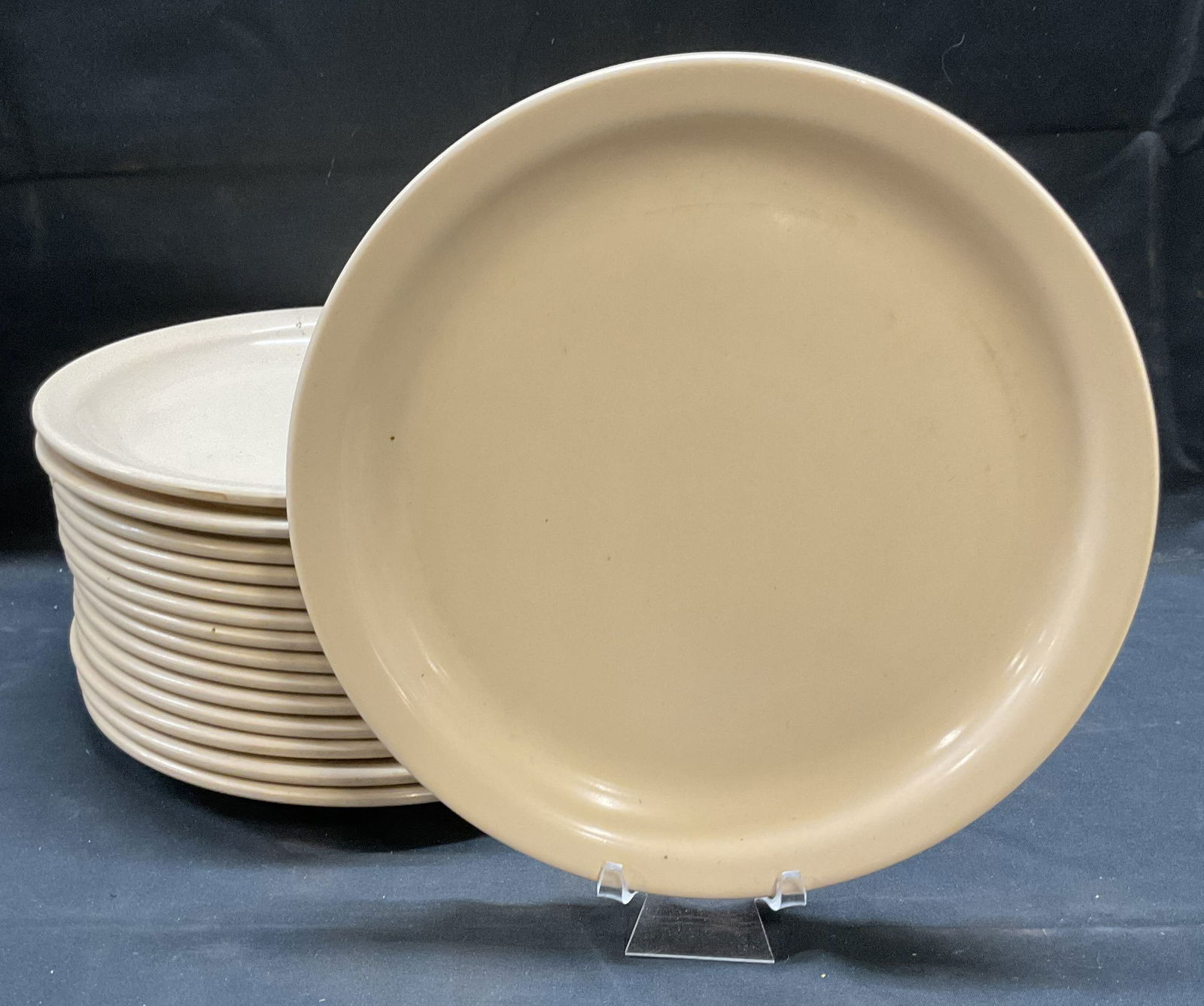 15 MCM Arrowhead EfficiencyWare Melamine Plates US (1 of 6)