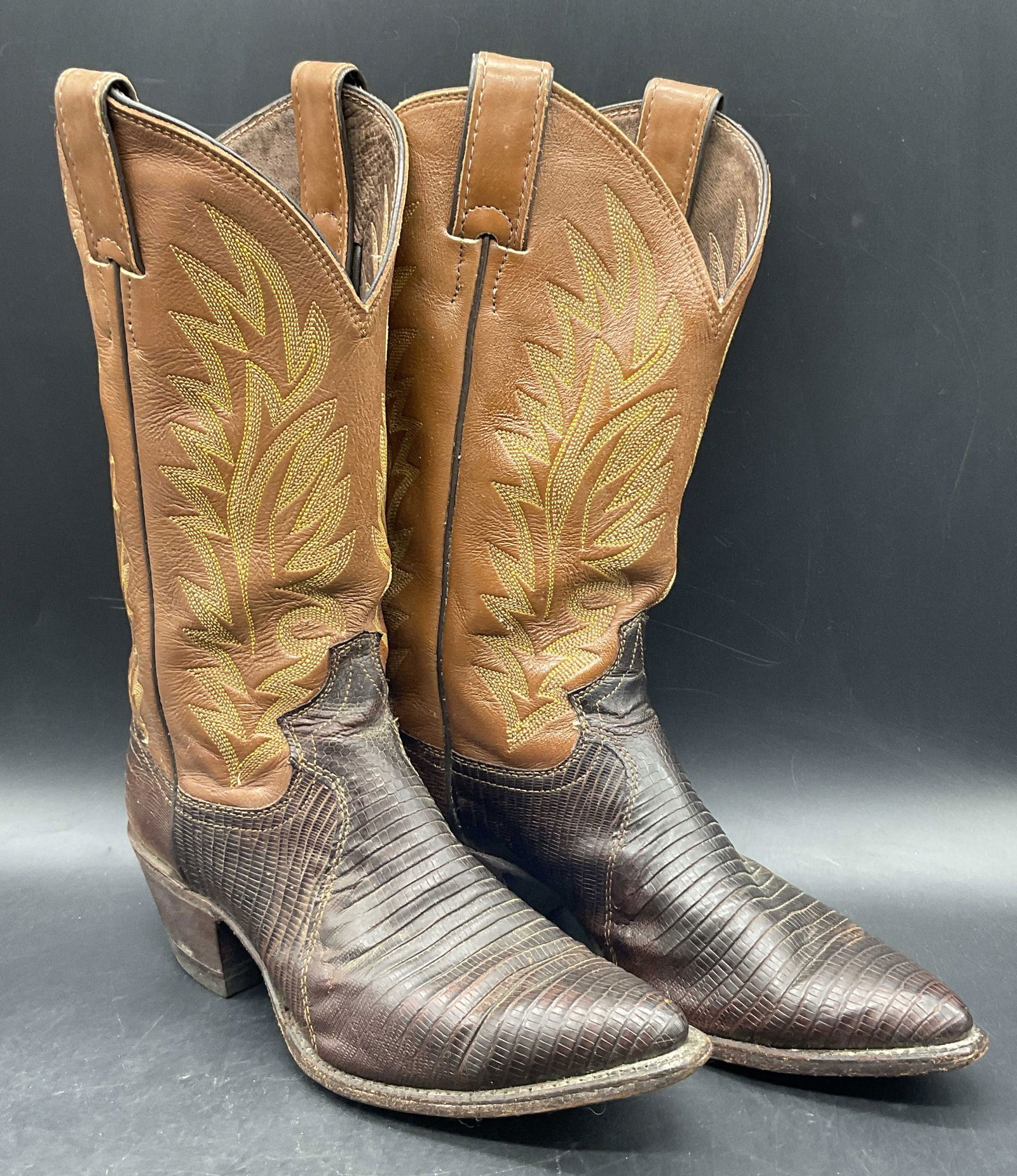 JUSTIN Vintage Brown Leather Cowboy Boots USA (1 of 7)