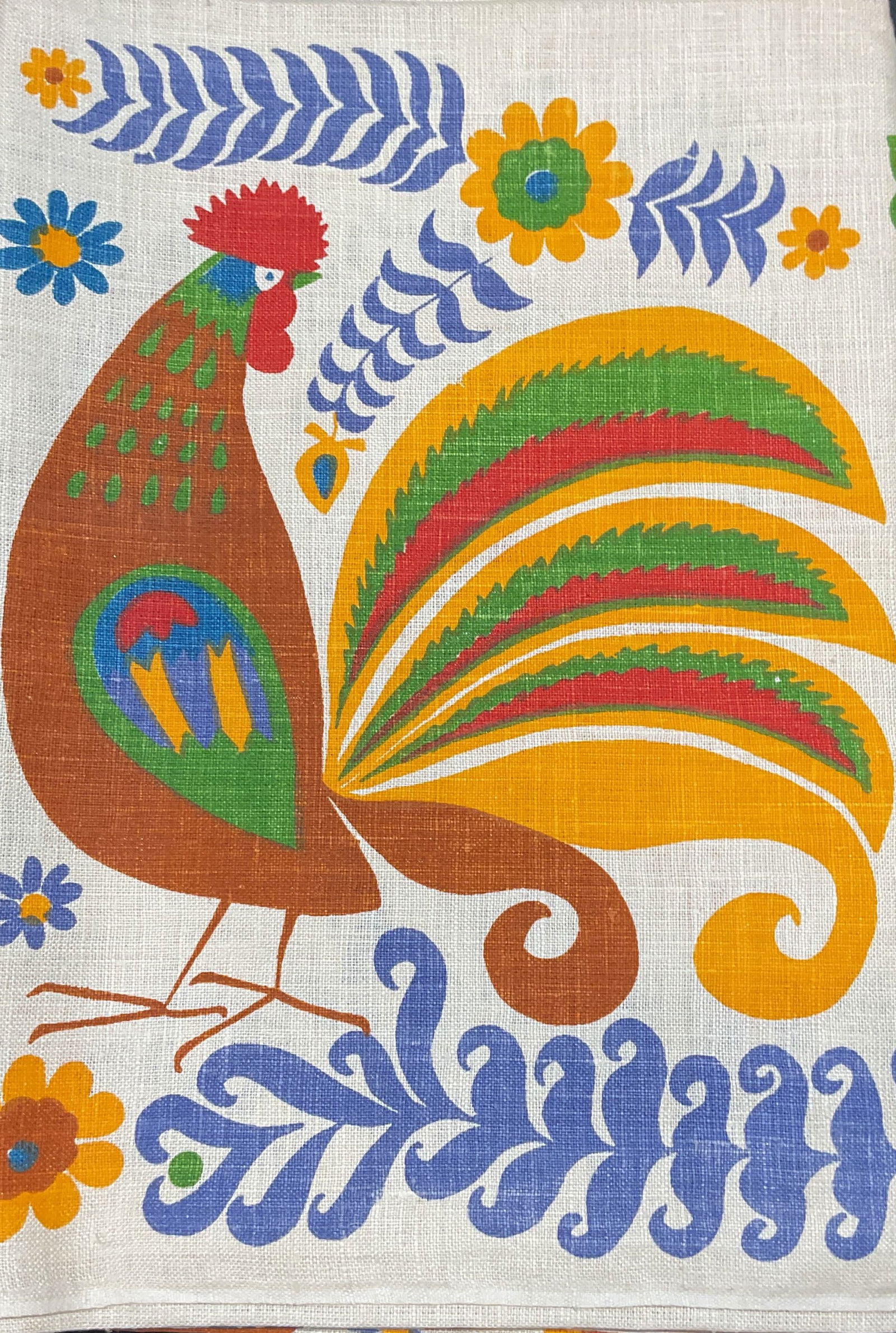 Vintage Linen Rooster Print Tablecloth (1 of 7)