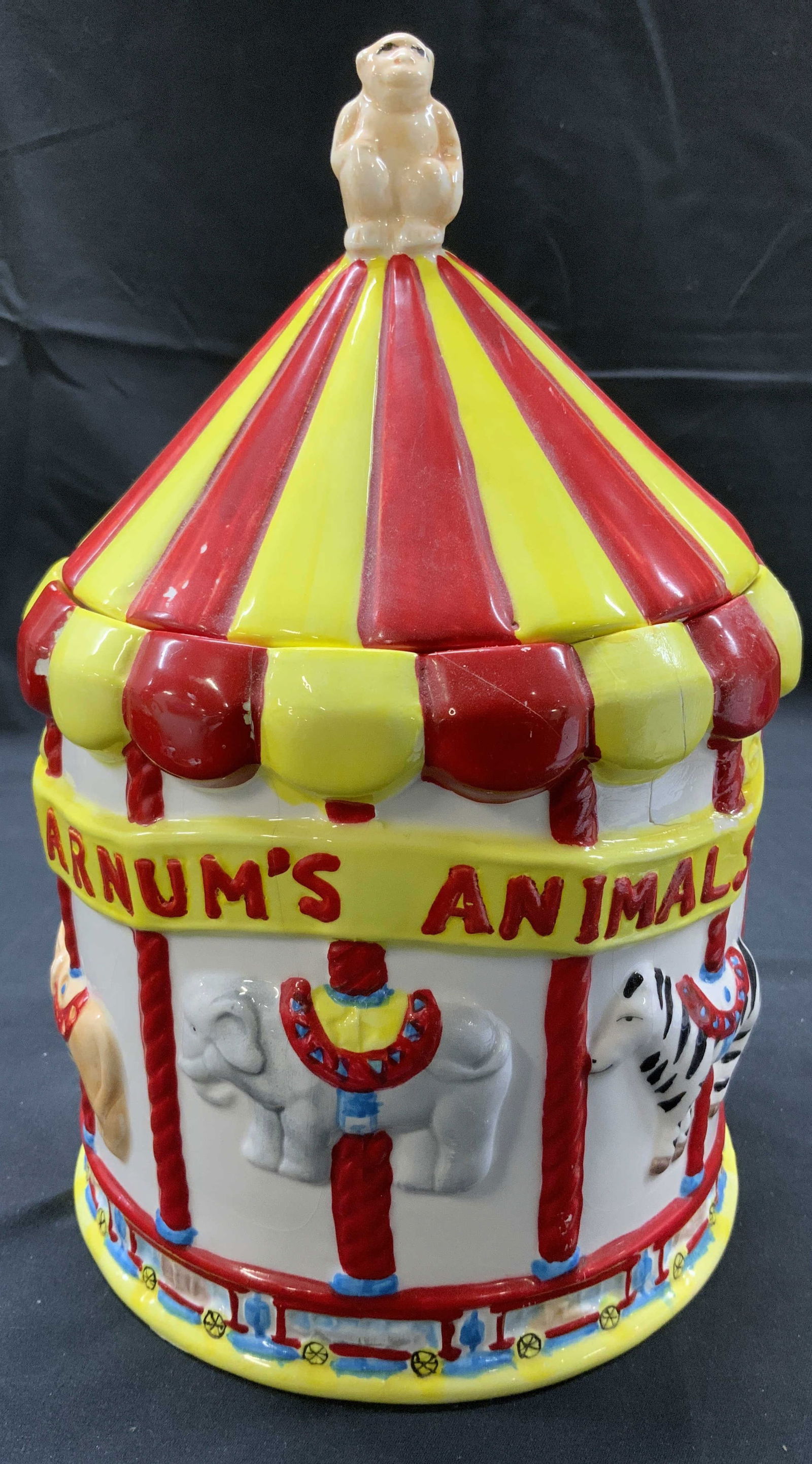 The Nabisco Classics Circus Ceramic Cookie Jar (1 of 10)