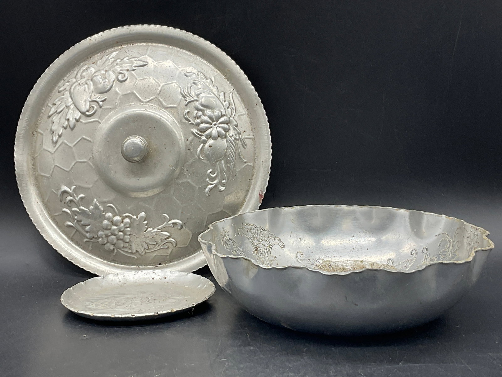Lot 3 Vintage Silver Tn Metal Tableware, WENDELL+: Three pieces of vintage silver tone metal tableware. Largest piece is a bowl marked ADMIRATION CO. NEW YORK and measures approx. 2H x 8W in. Trinket dish is marked WENDELL AUGUST on the underside. The