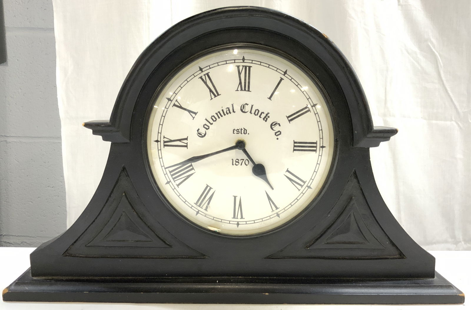 COLONIAL CLOCK CO Wooden Mantel Clock (1 of 6)