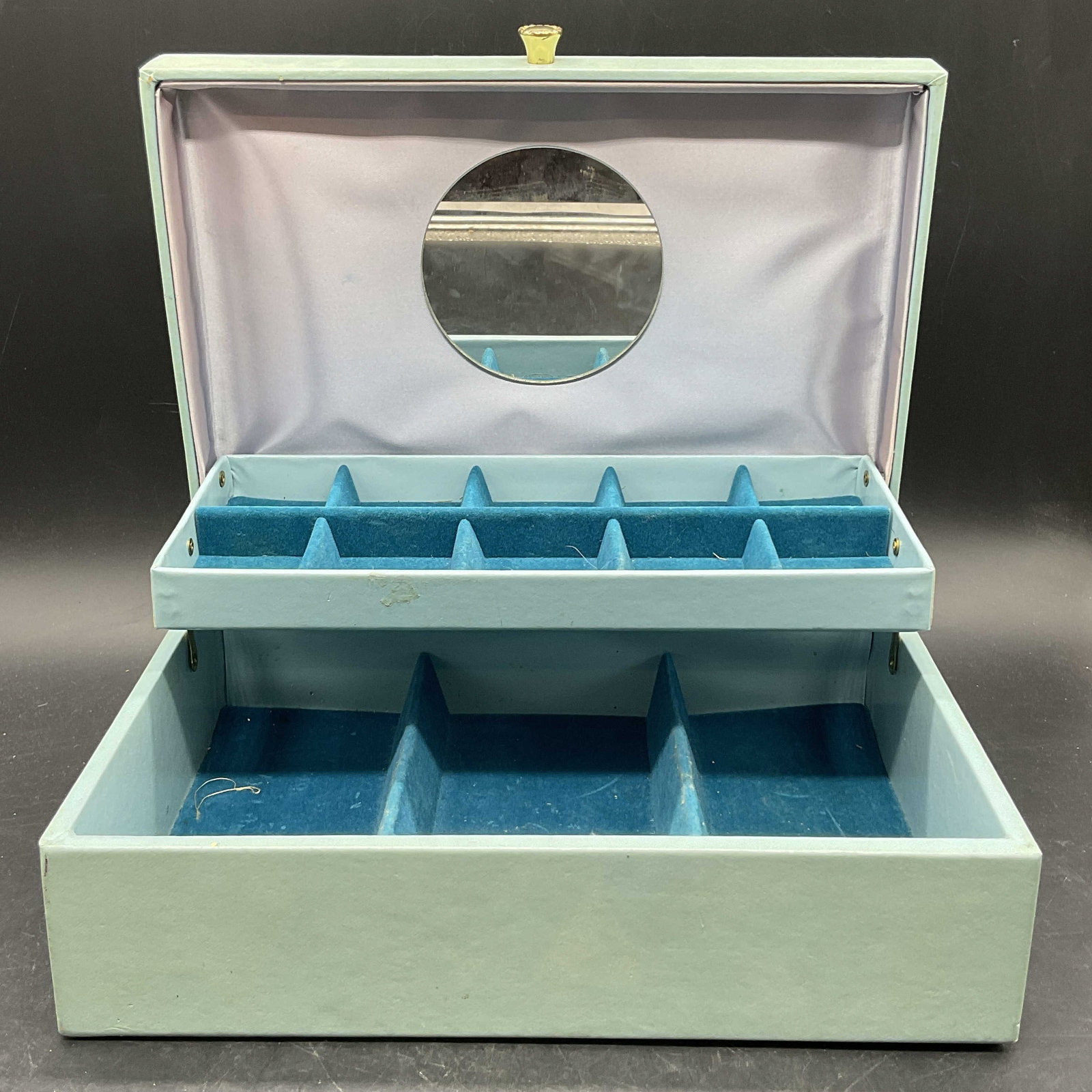 LADY BUXTON Vintage Floral Motif Jewelry Box: LADY BUXTON Vintage Vinyl Floral Motif Hinged Jewelry Box. Primarily blue with orange hued florals to the lid. Reverse reads LADY BUXTON. Lined interior. Mirror to the interior. Measures approx. 4H x 