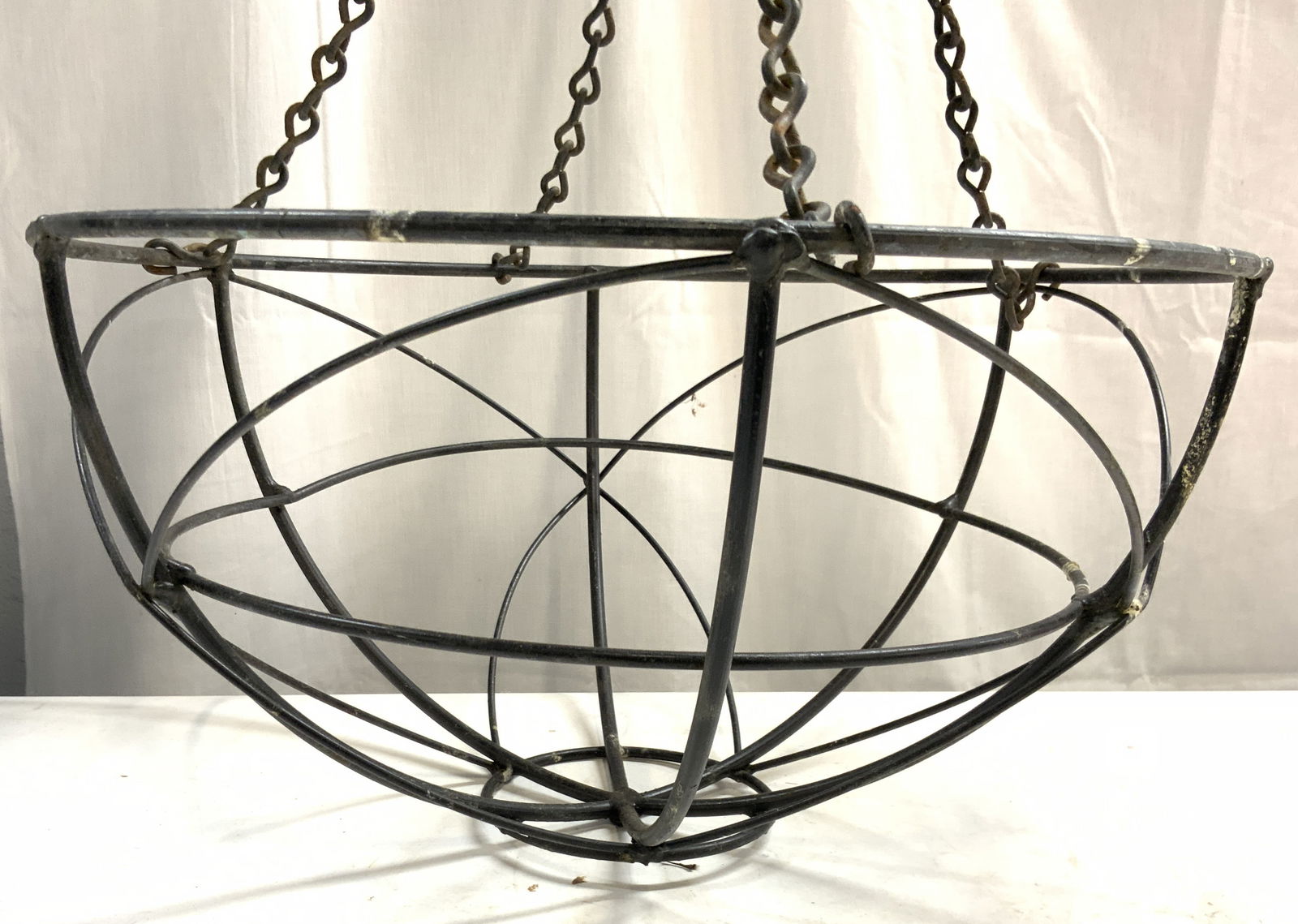 Vintage Hanging Metal Planter Holder (1 of 7)