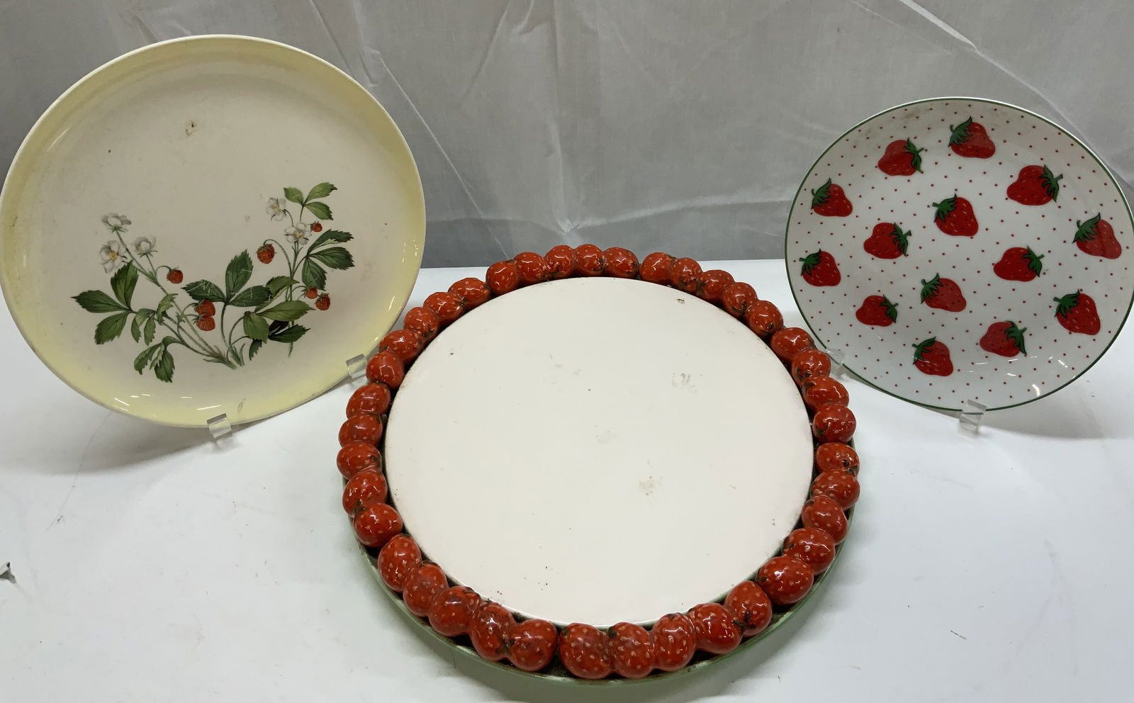Lot 3 Vntg Japan SHAFFORD Strawberry Plates&Server (1 of 12)