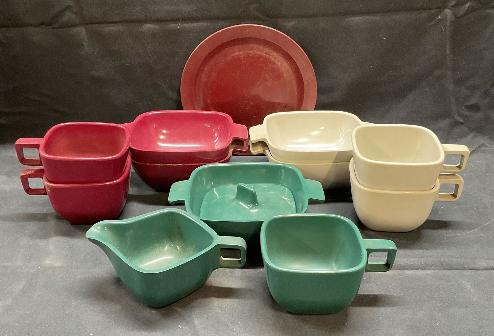 Set 13 MCM Brookpark Melamine Tableware + (1 of 8)