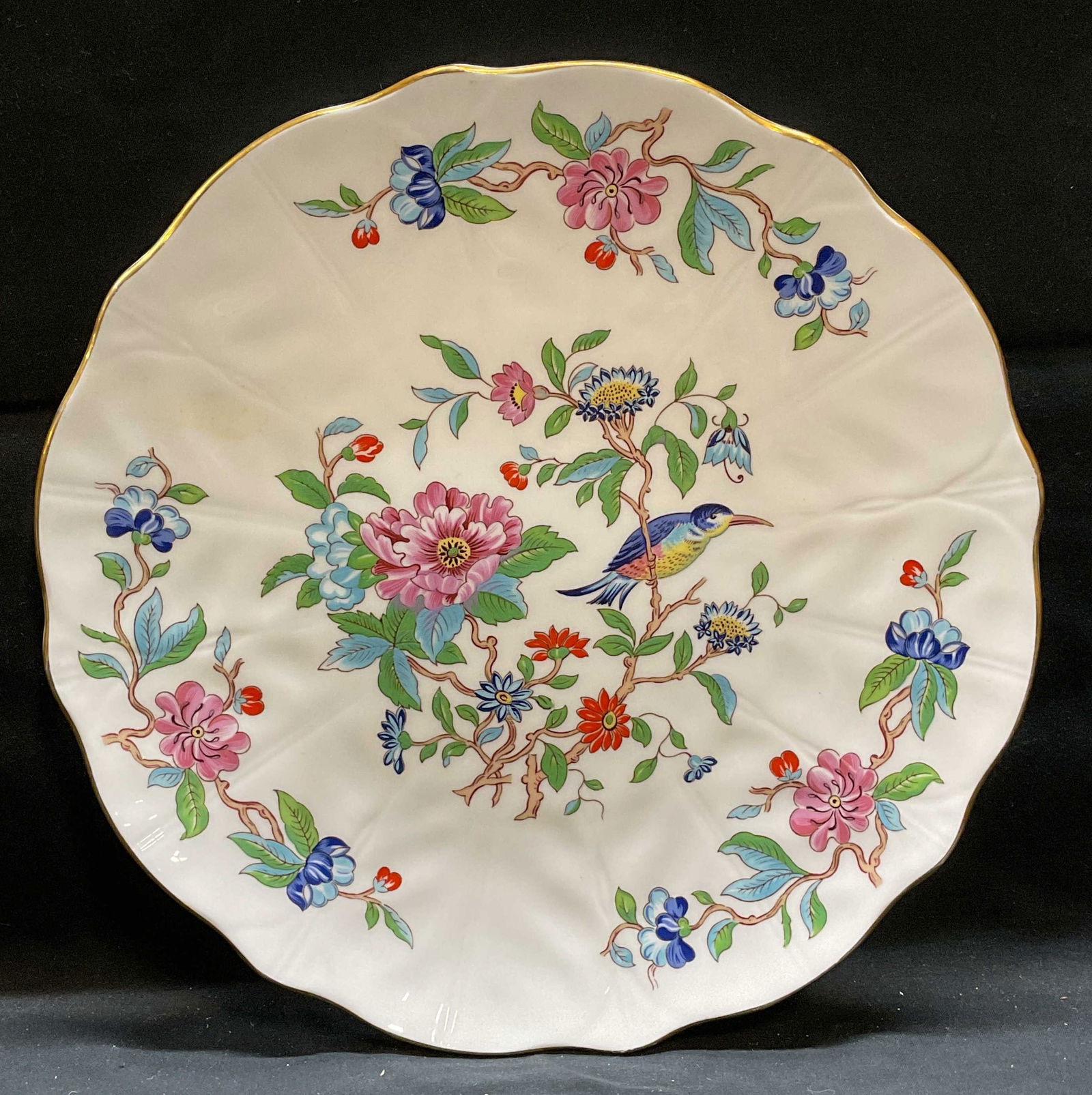 AYNSLEY Pembroke Bone China Plate, England: AYNSLEY Pembroke pattern fine English bone china plate, scalloped rim with bird and floral motif. Signed on underside. Made in England. Measures approx 10 inches wide. Some wear including small chip o