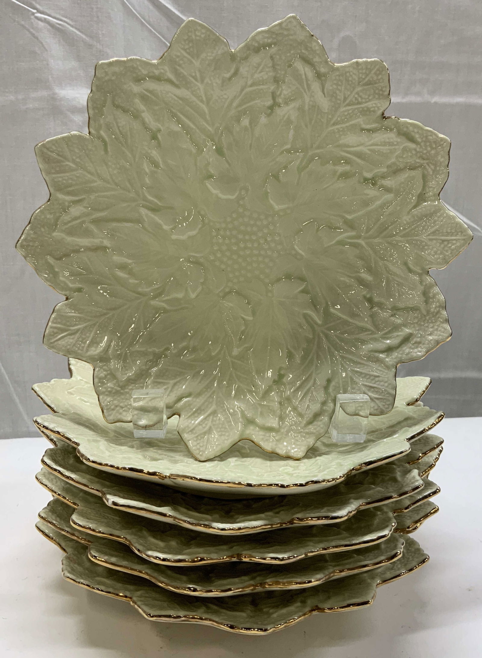 Lot 6 L.M Ceramic Leaf Shaped Decorative Plates (1 of 8)