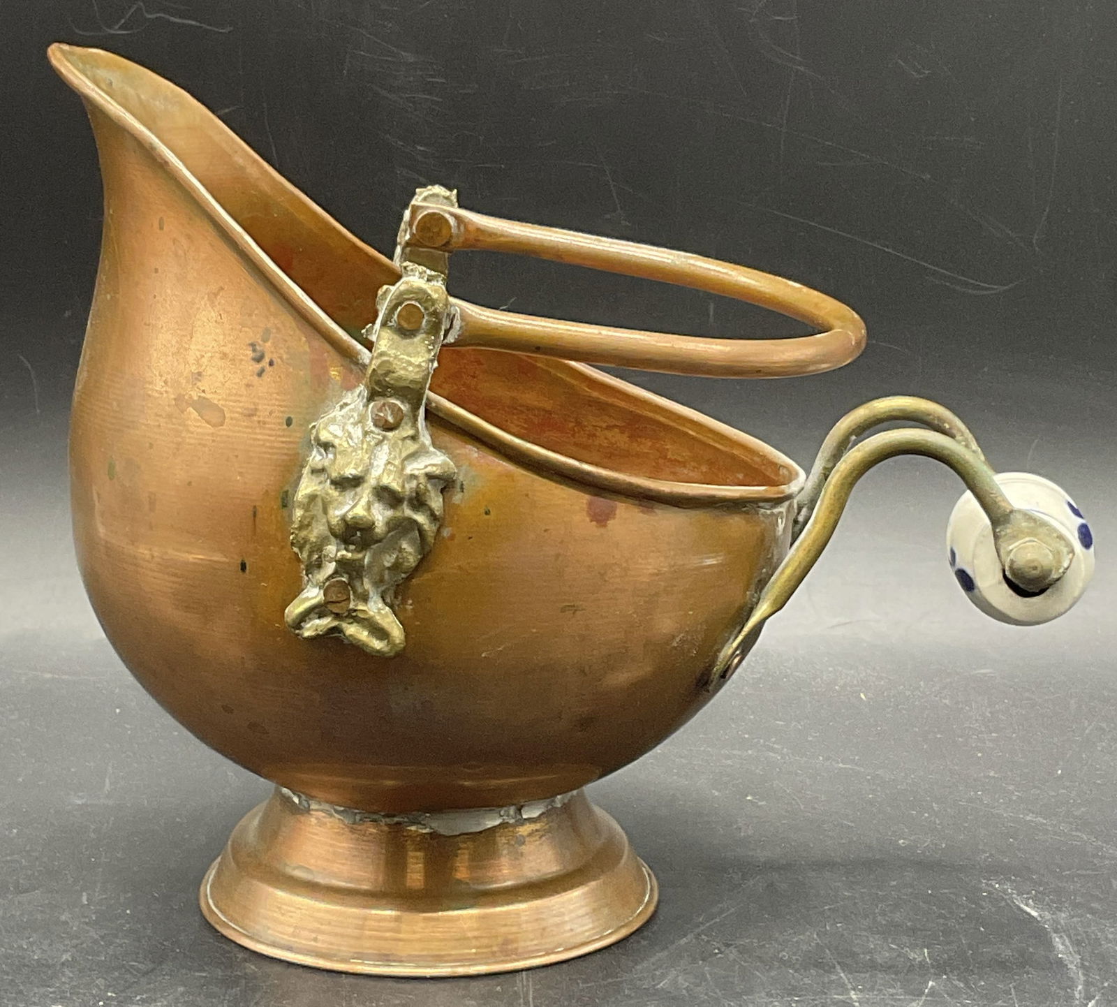 Vintage Copper Lion Motif Top Handle Coal Scuttle (1 of 8)
