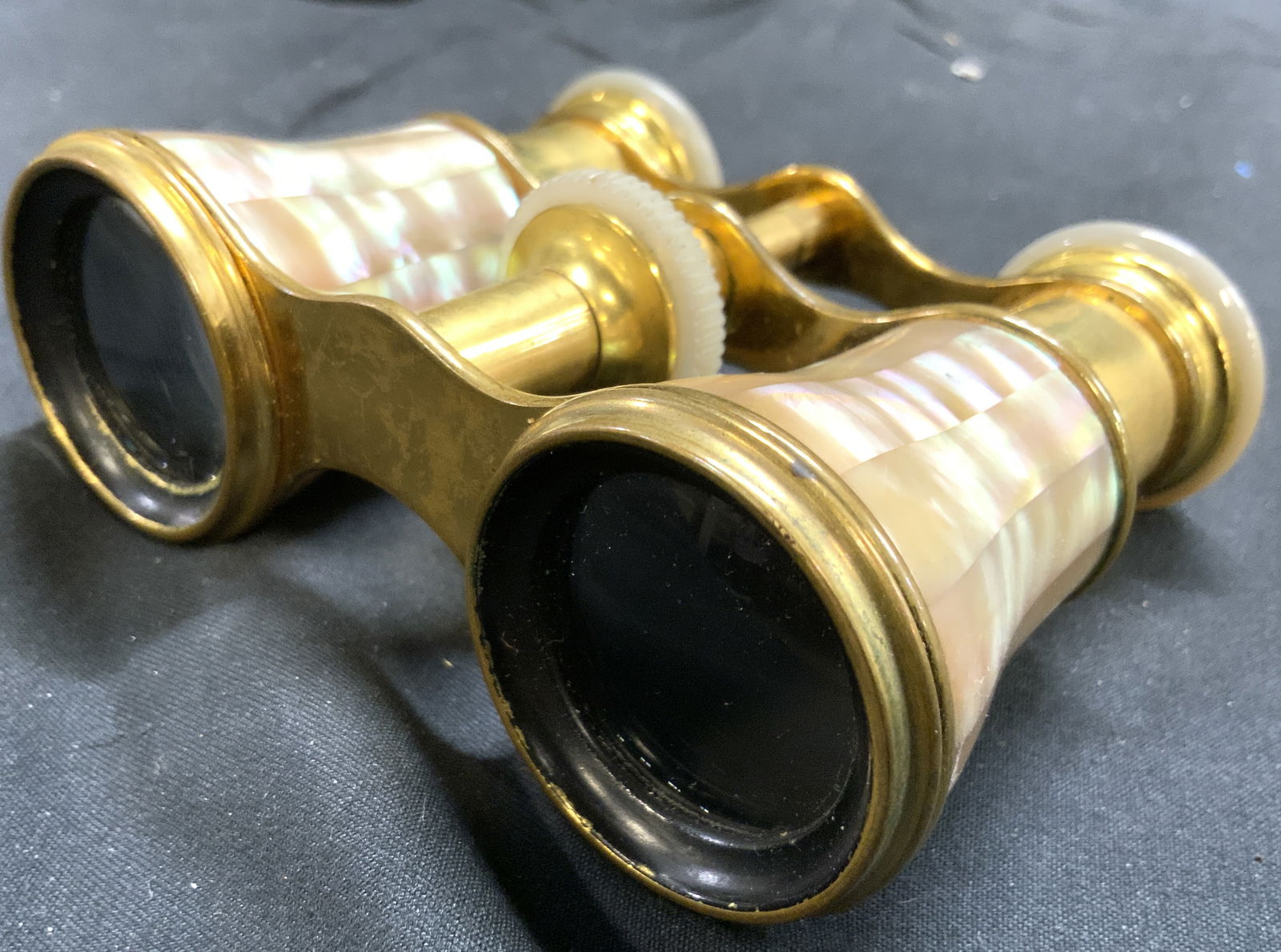 LE MAIRE FI Vtg Mother Of Pearl Opera Glasses: Eye piece areas read LE MAIRE FI PARIS. Opera glasses are vintage. Mother of Pearl detail with gilt metal areas. Opera glasses measure approximately 3.75 inches wide 3 inches deep 1.25 inches tall. LE