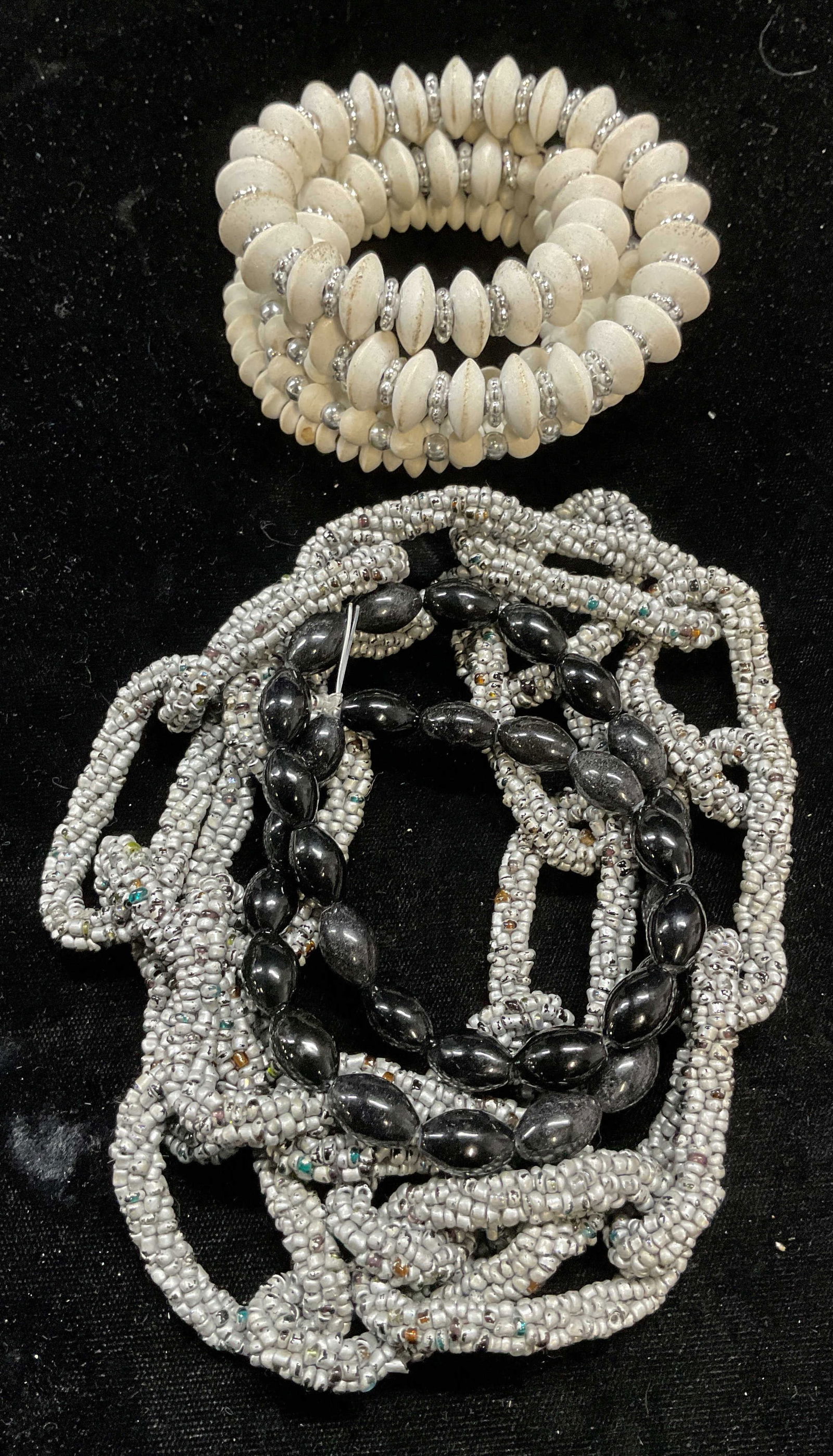 Lot 3 Beaded Necklaces & Bracelet (1 of 6)