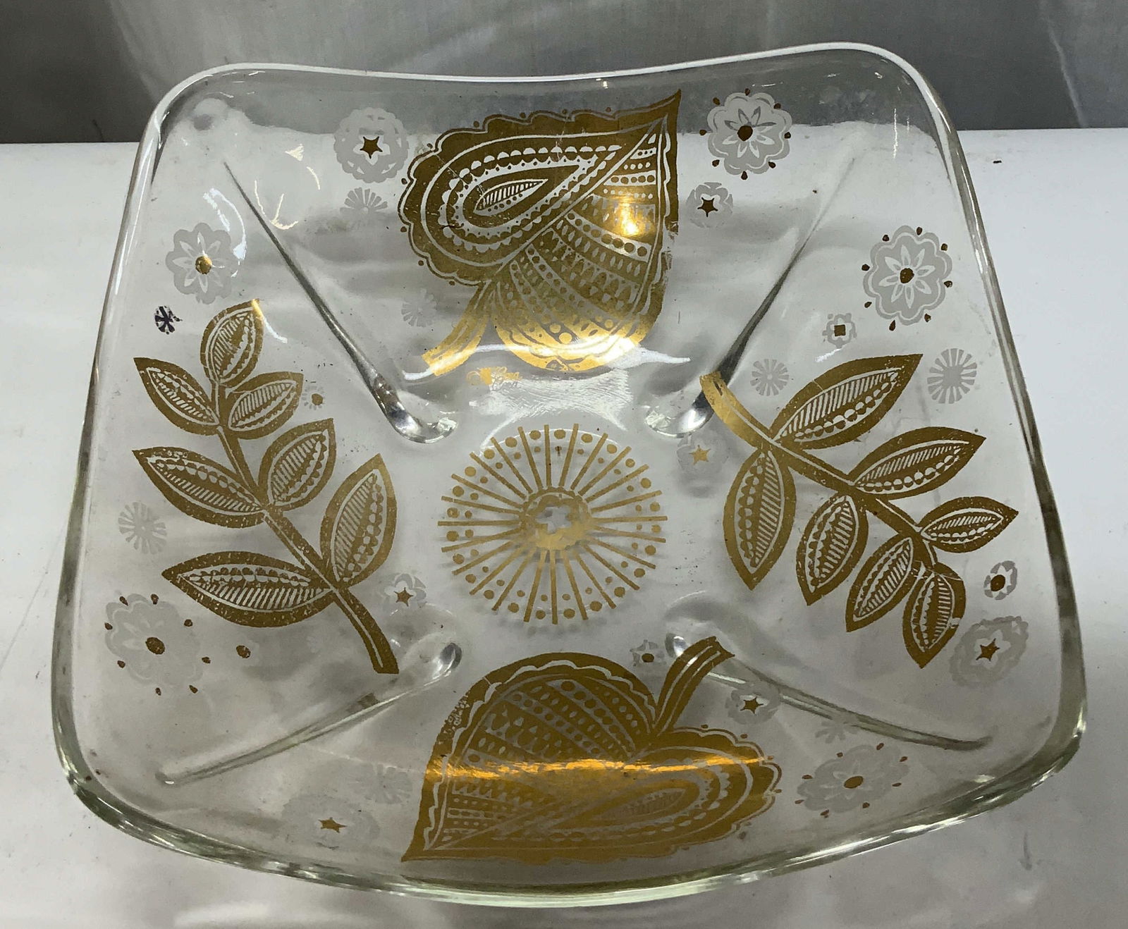 Vintage Cora Glass Leaf Bowl (1 of 7)