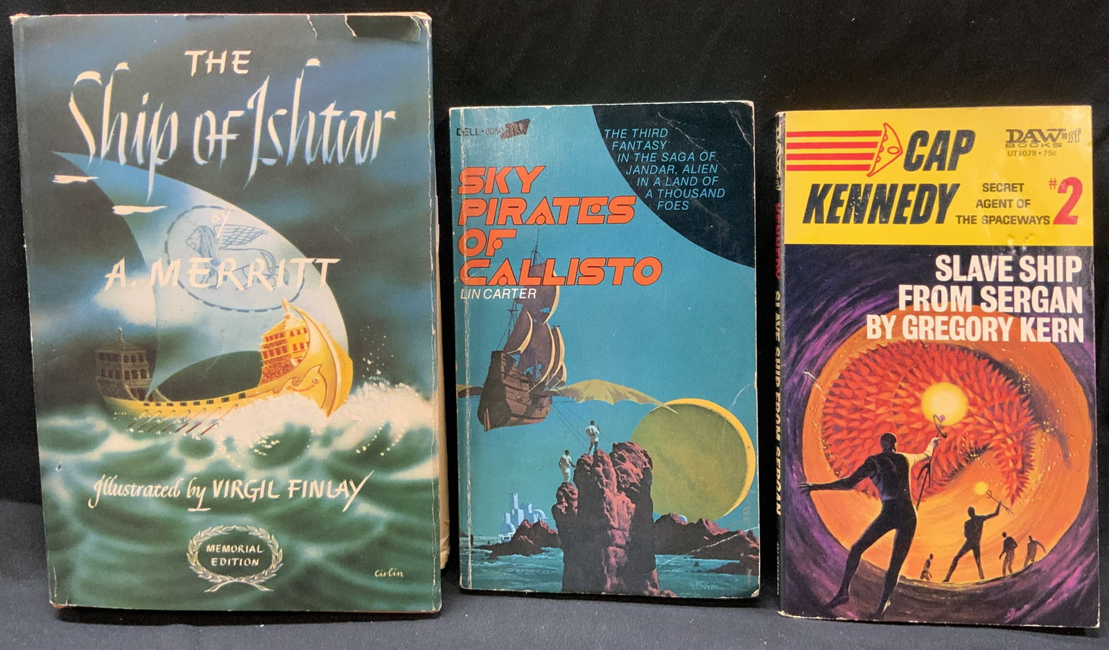 Lot 3 Vintage Fantasy Pirate Novels 1920s-1970s: Lot 3 Vintage Fantasy Pirate Novels 1920s-1970s 3 pirate fantasy novels, 2 of them are paper back & 1 is a hardcover. Each book has an illustration on the front cover depicting a pirate fantasy theme.