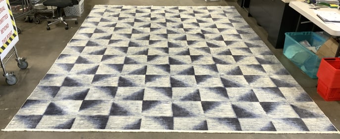 SACCO Geometric Patterned Fringed Area Rug