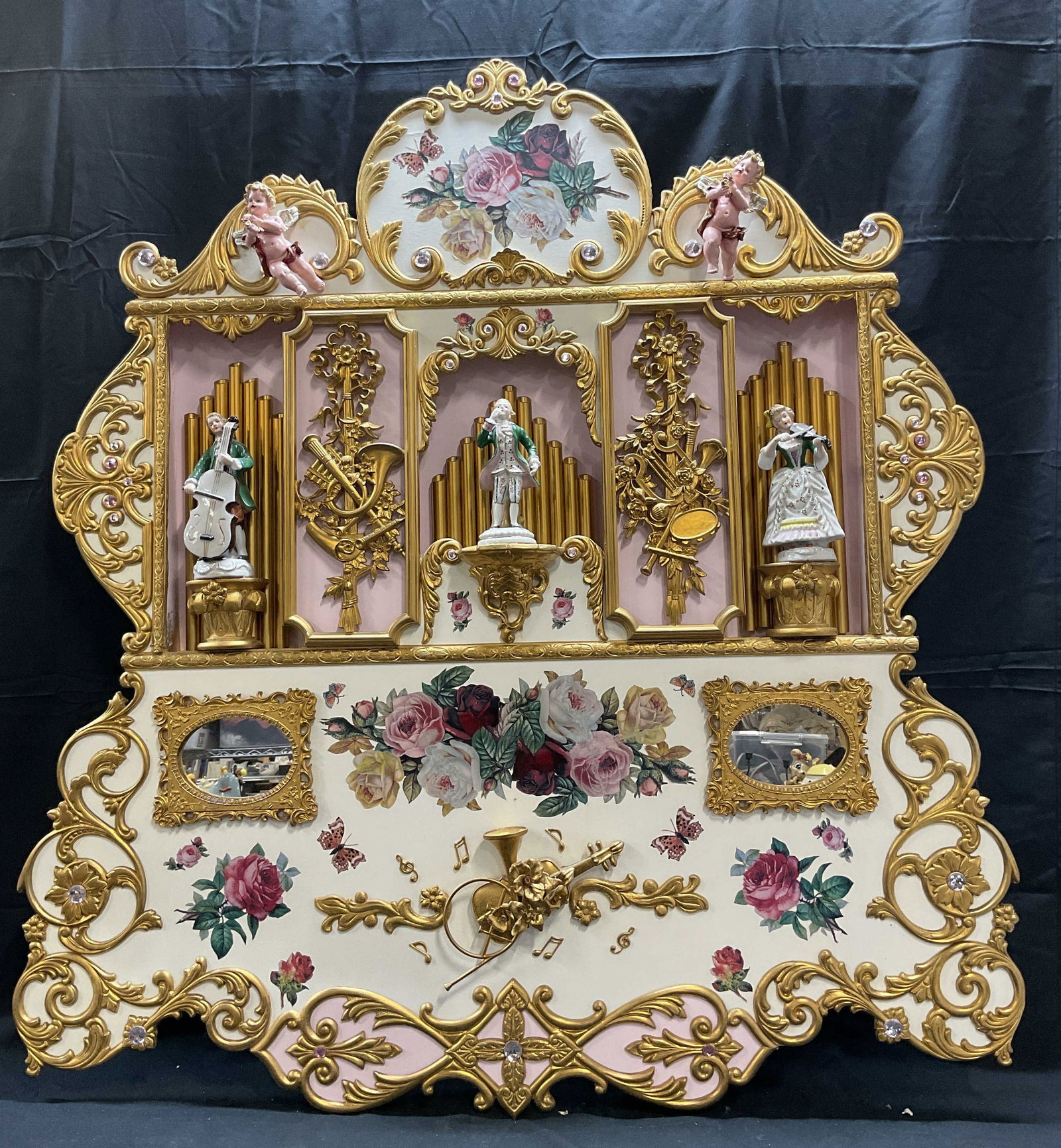 Ellie Haggerty Porcelain Figurine Carousel Panel (1 of 8)