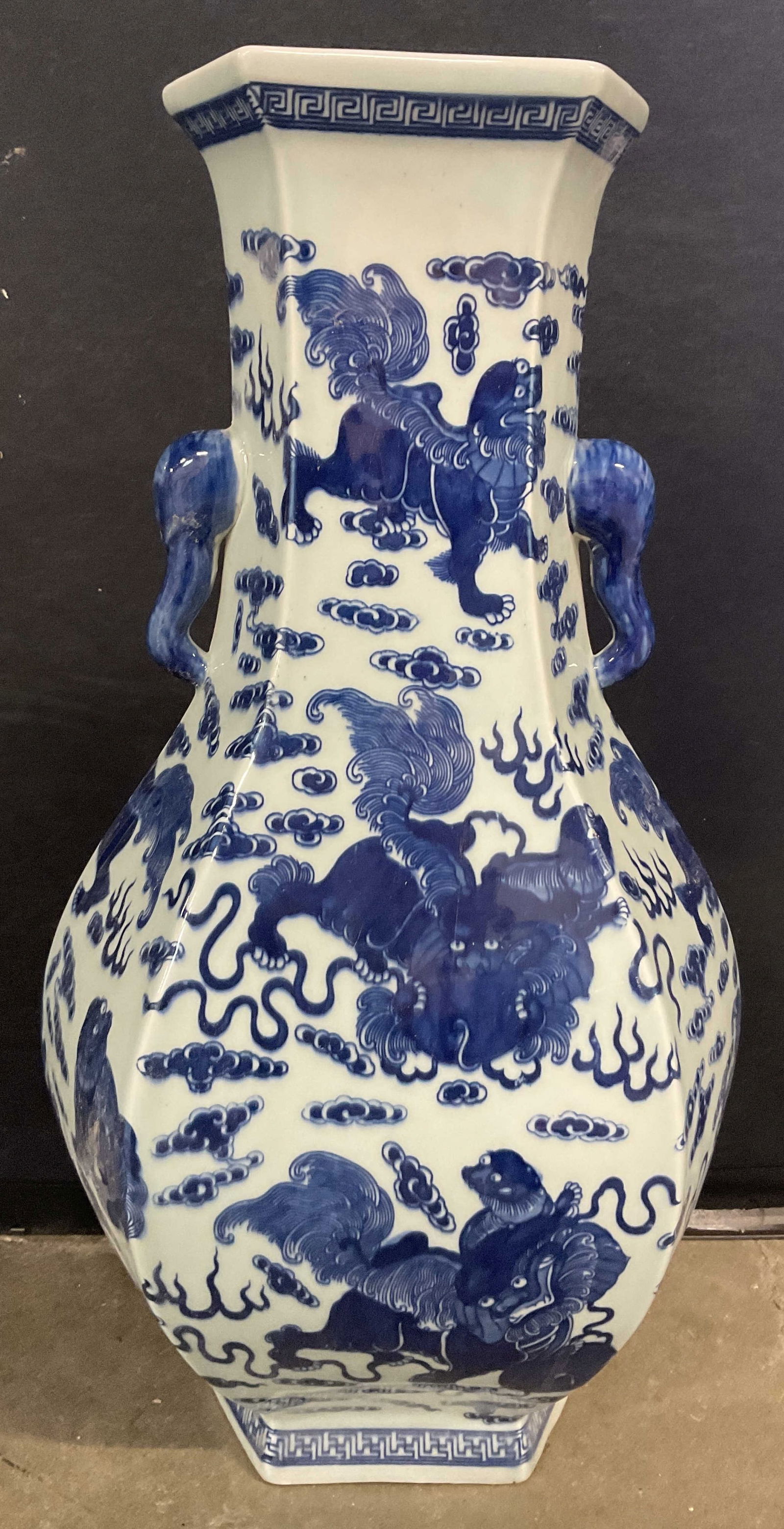 Signed Vtg Hand Painted Porcelain Asian Fu Dog Vase (1 of 10)