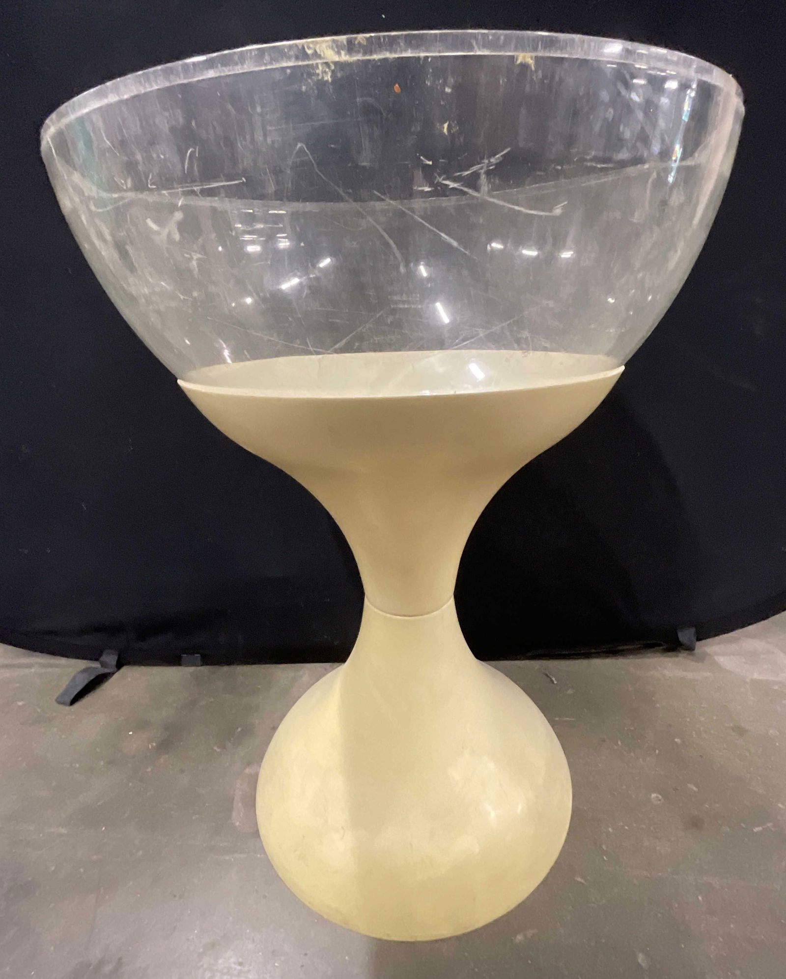 Vintage 70s Atomic MCM Tulip Base Terrarium Table (1 of 9)