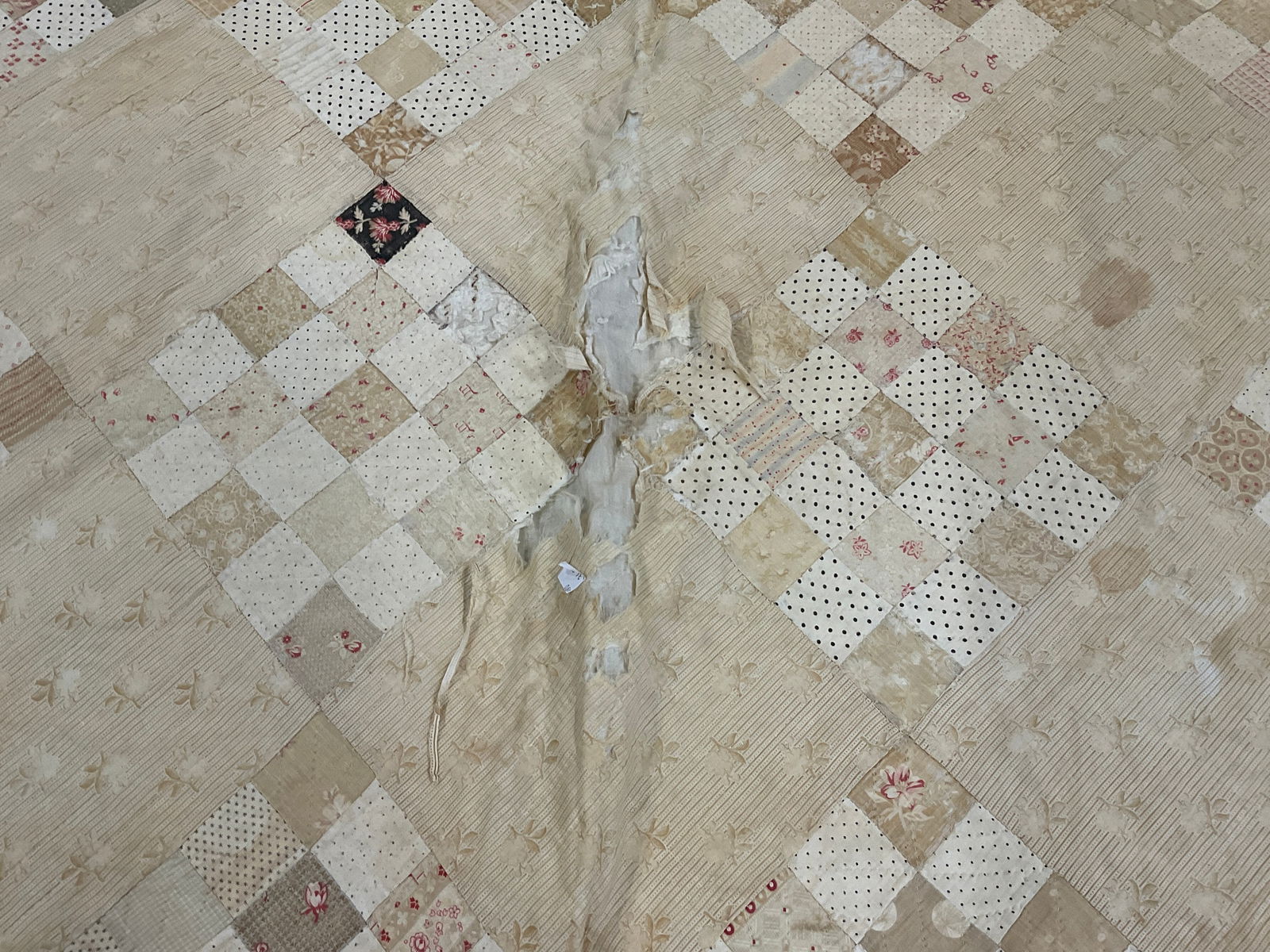 Antique Handmade Patchwork Quilt Blanket (1 of 8)