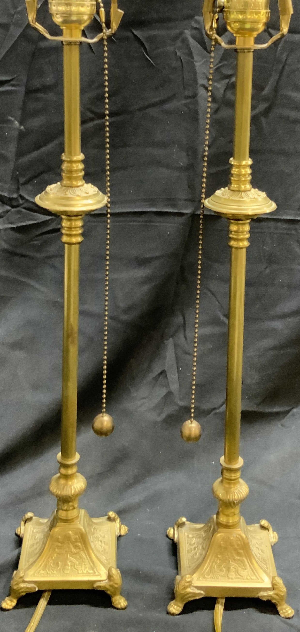 Pr Vintage Ornate Footed Brass Table Lamps (1 of 9)