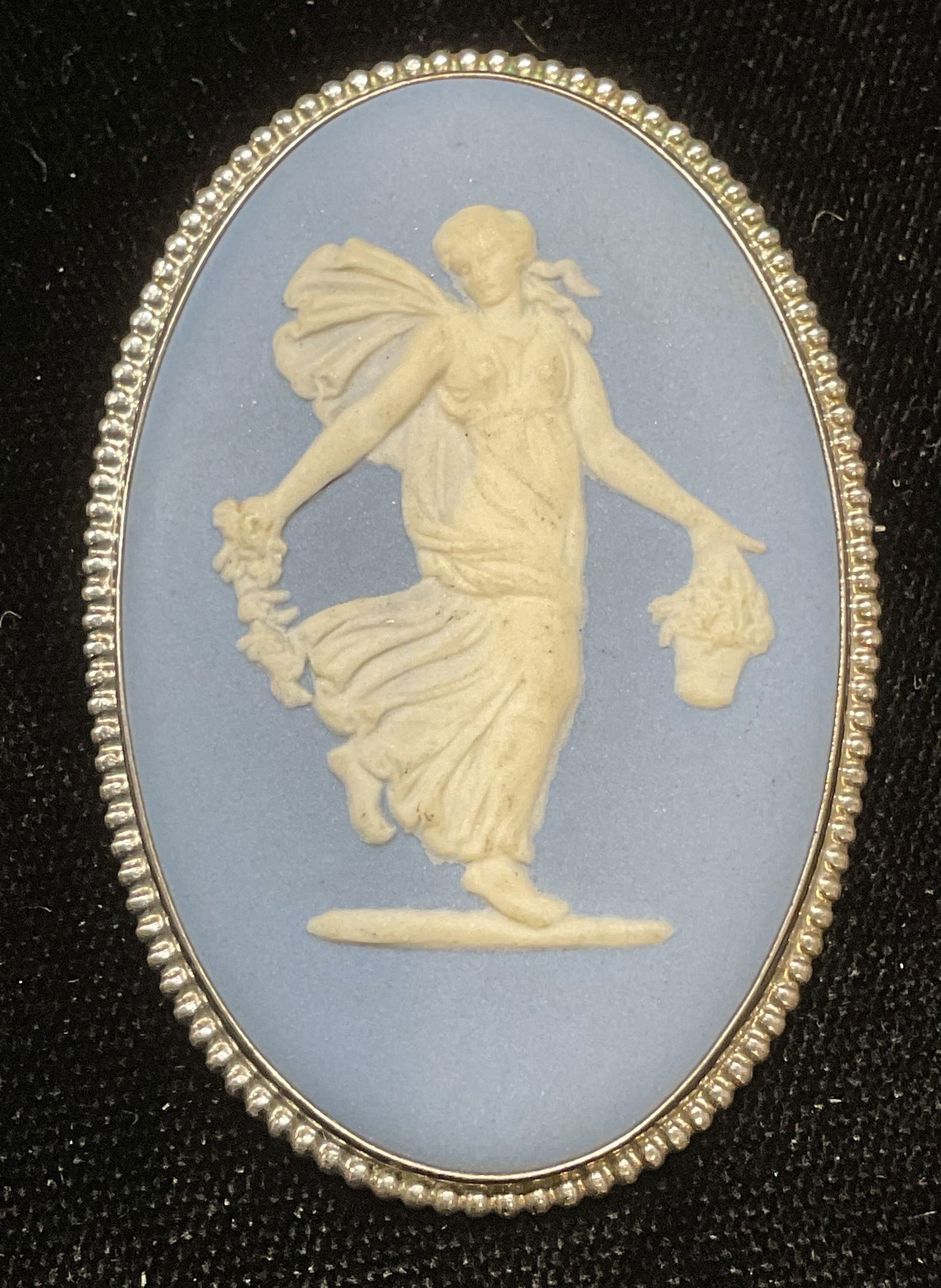 Vtg Wedgwood Blue Jasperware Greco Brooch (1 of 6)
